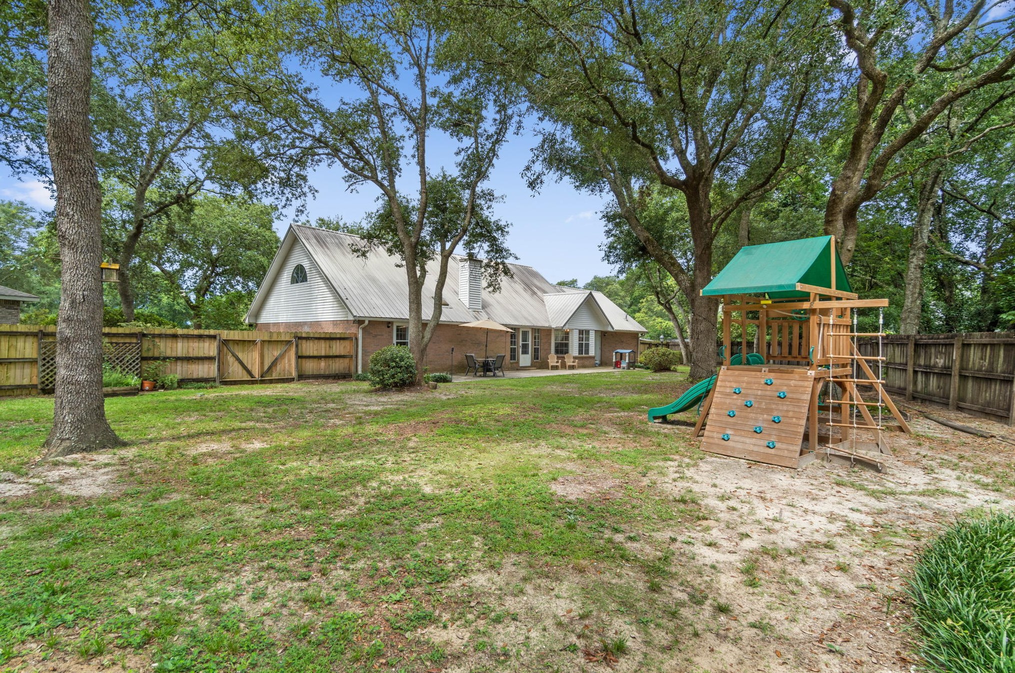 2790 Willow Bend Ct, Crestview FL  32539-6323 exterior