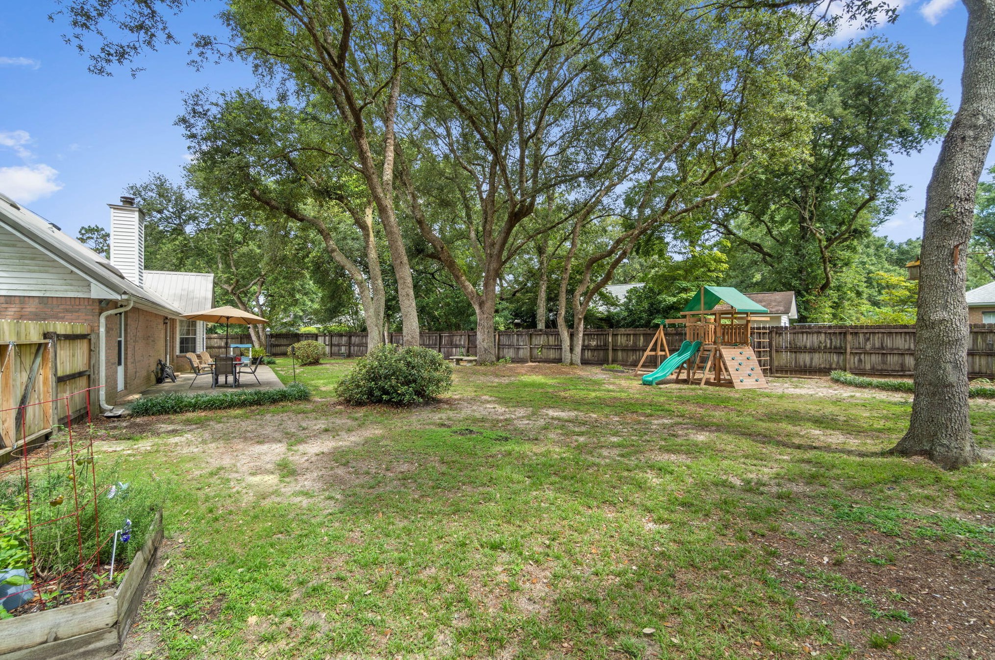 2790 Willow Bend Ct, Crestview FL  32539-6323 exterior