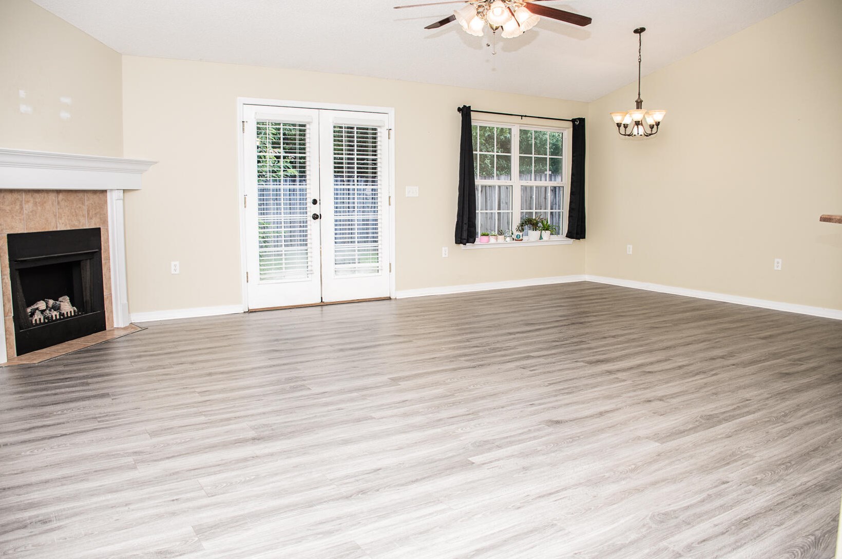 227 Tiffot Ct, Crestview FL  32539-7040 exterior