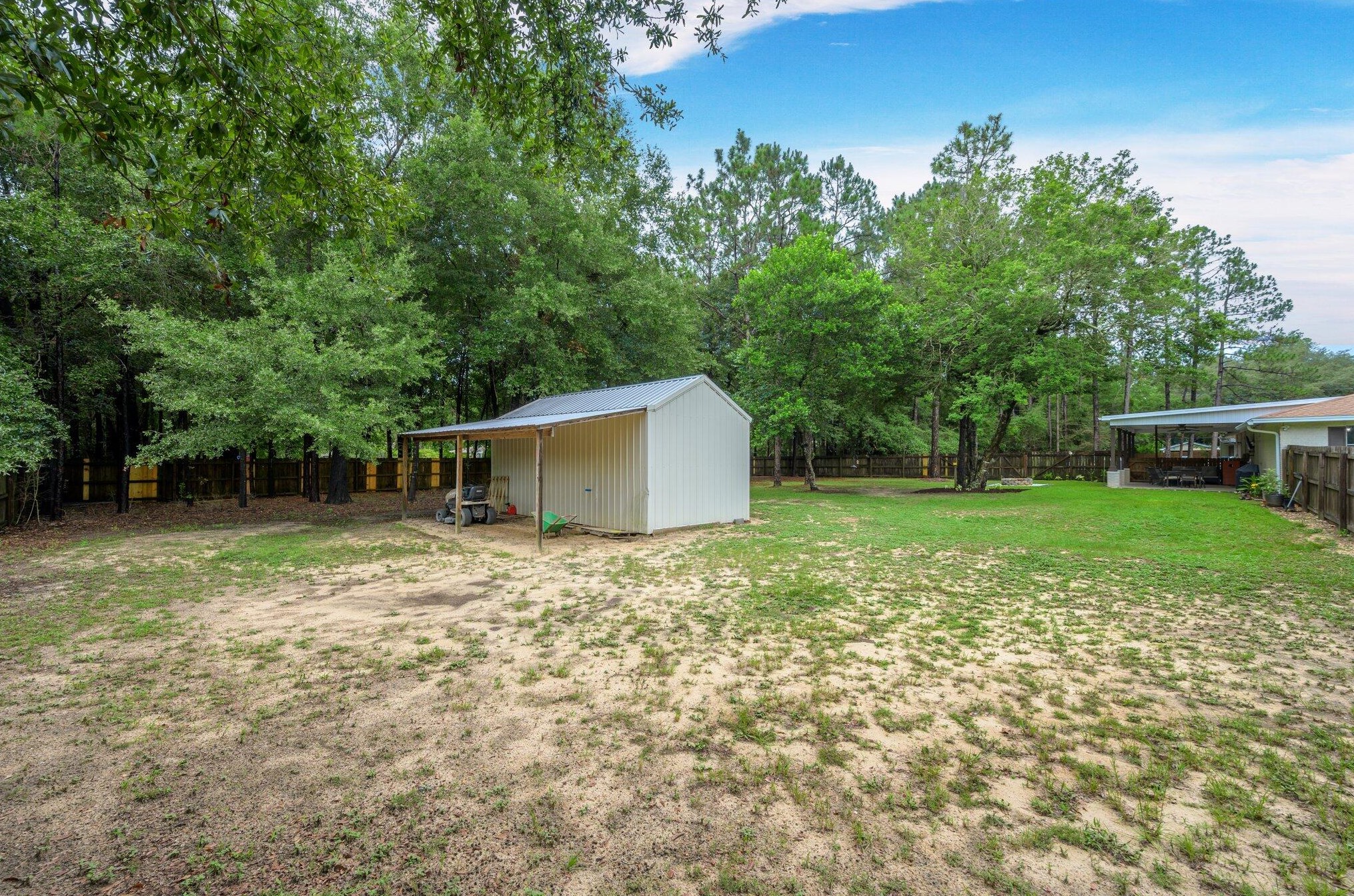1202 Grandview Dr, Crestview FL  32539-8530 exterior