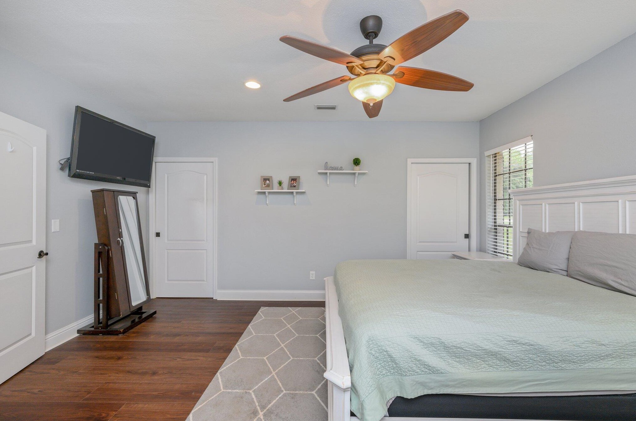 1202 Grandview Dr, Crestview FL  32539-8530 exterior