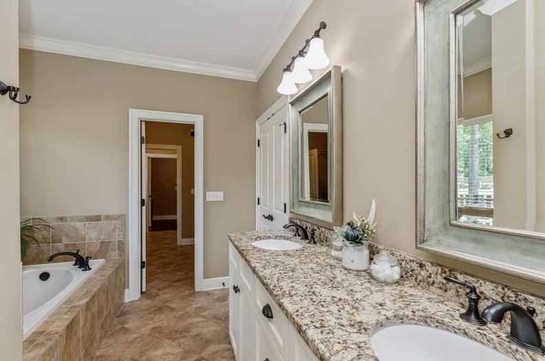 1457 Mill Creek Dr, Crestview FL  32531-8479 exterior