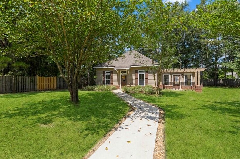 1457 Mill Creek Dr, Crestview FL  32531-8479 exterior