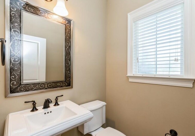 1457 Mill Creek Dr, Crestview FL  32531-8479 exterior