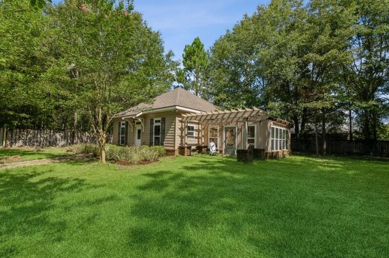 1457 Mill Creek Dr, Crestview FL  32531-8479 exterior