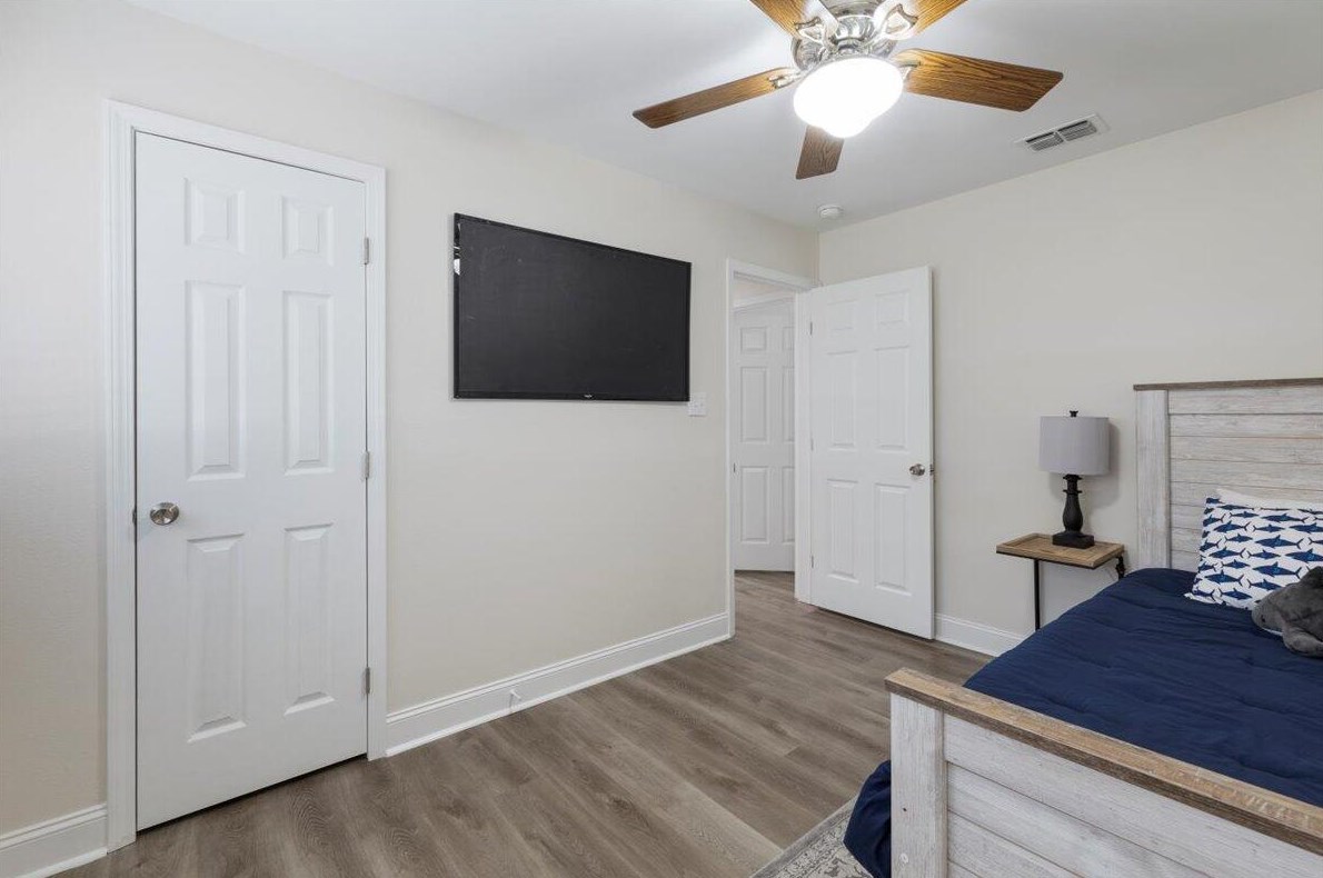 17 Mary Esther Dr, Mary Esther FL  32569-1831 exterior