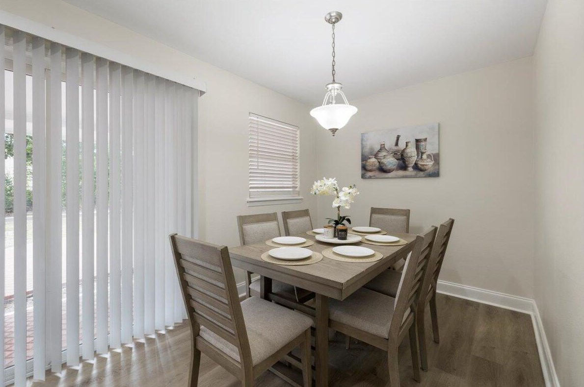 17 Mary Esther Dr, Mary Esther FL  32569-1831 exterior