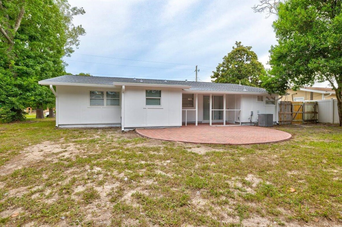 17 Mary Esther Dr, Mary Esther FL  32569-1831 exterior