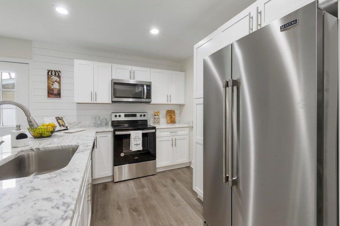 17 Mary Esther Dr, Mary Esther FL  32569-1831 exterior