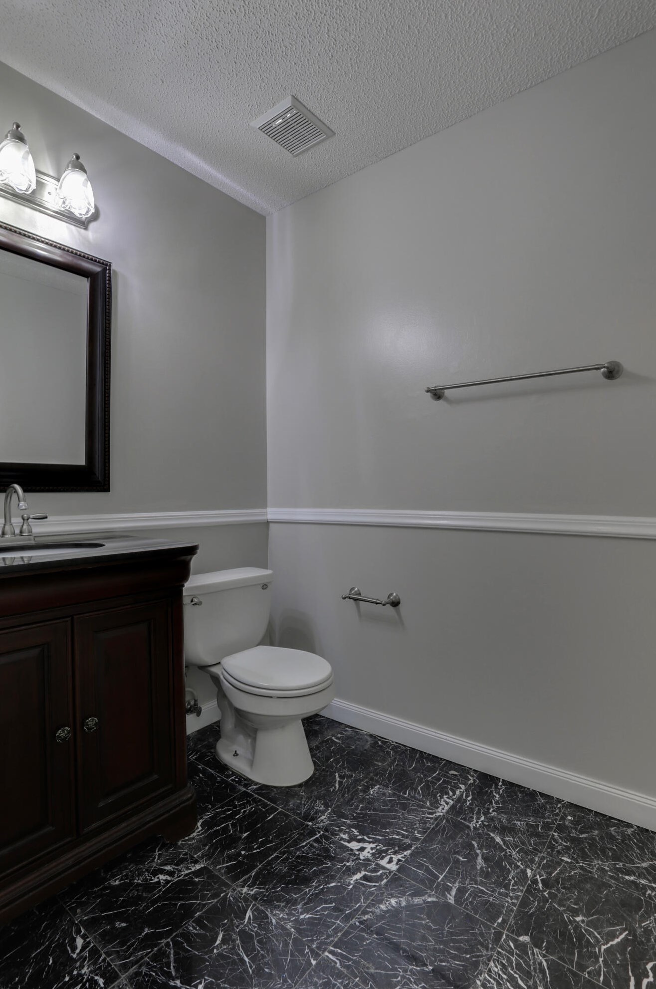 512 Hillview Cir, Crestview FL  32536-9264 exterior