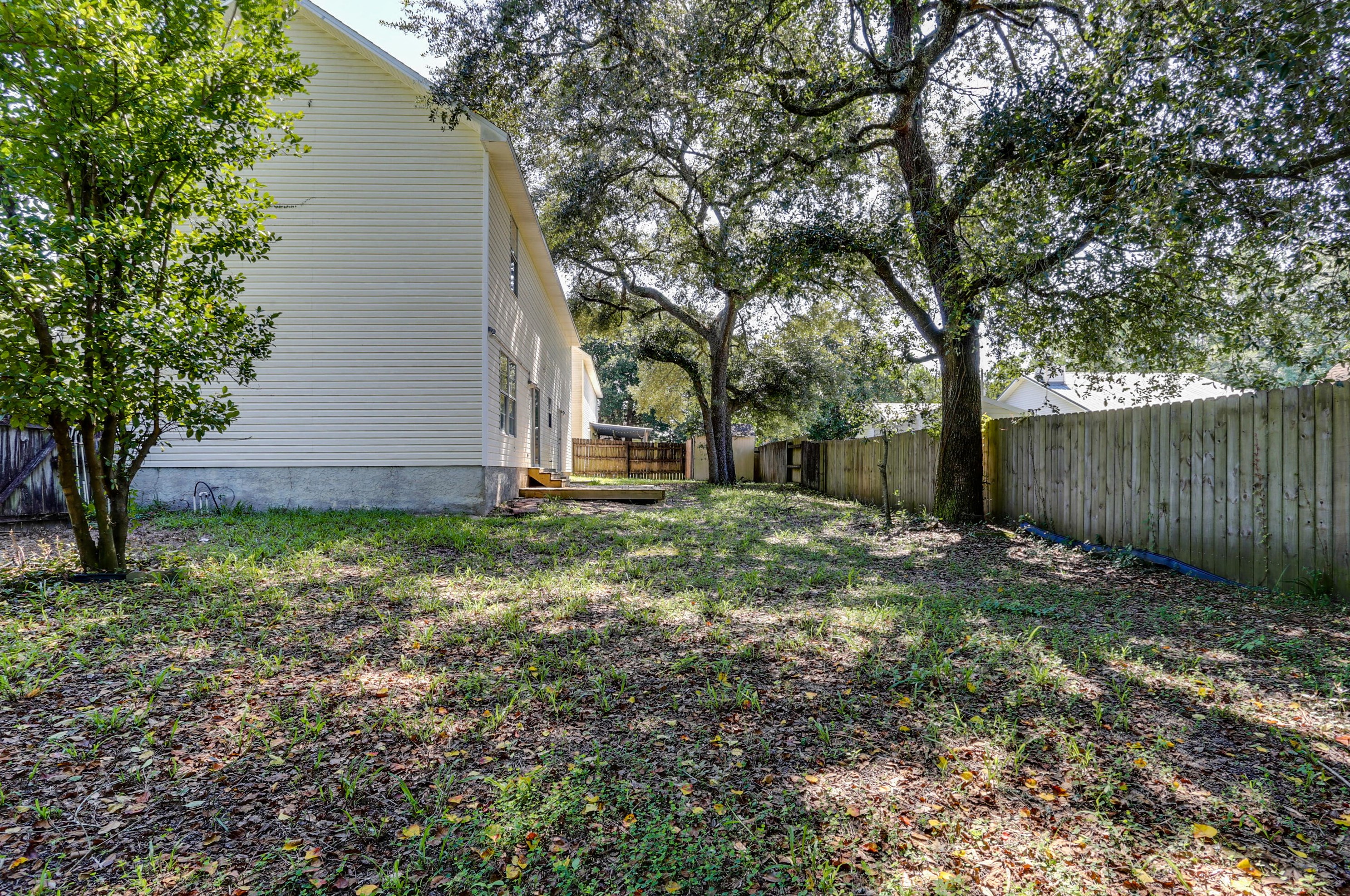 512 Hillview Cir, Crestview FL  32536-9264 exterior