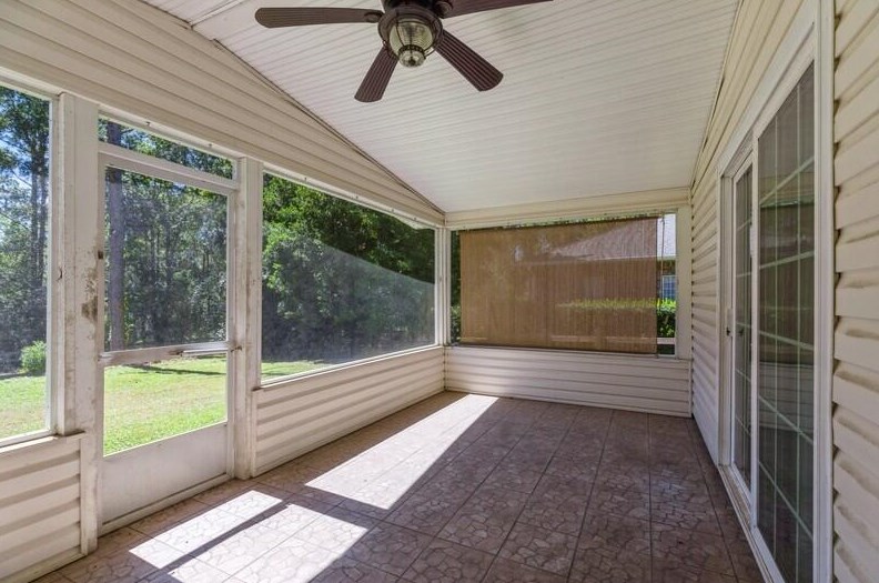 525 Shoal River Dr, Crestview FL  32539-8359 exterior