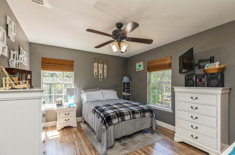 525 Shoal River Dr, Crestview FL  32539-8359 exterior