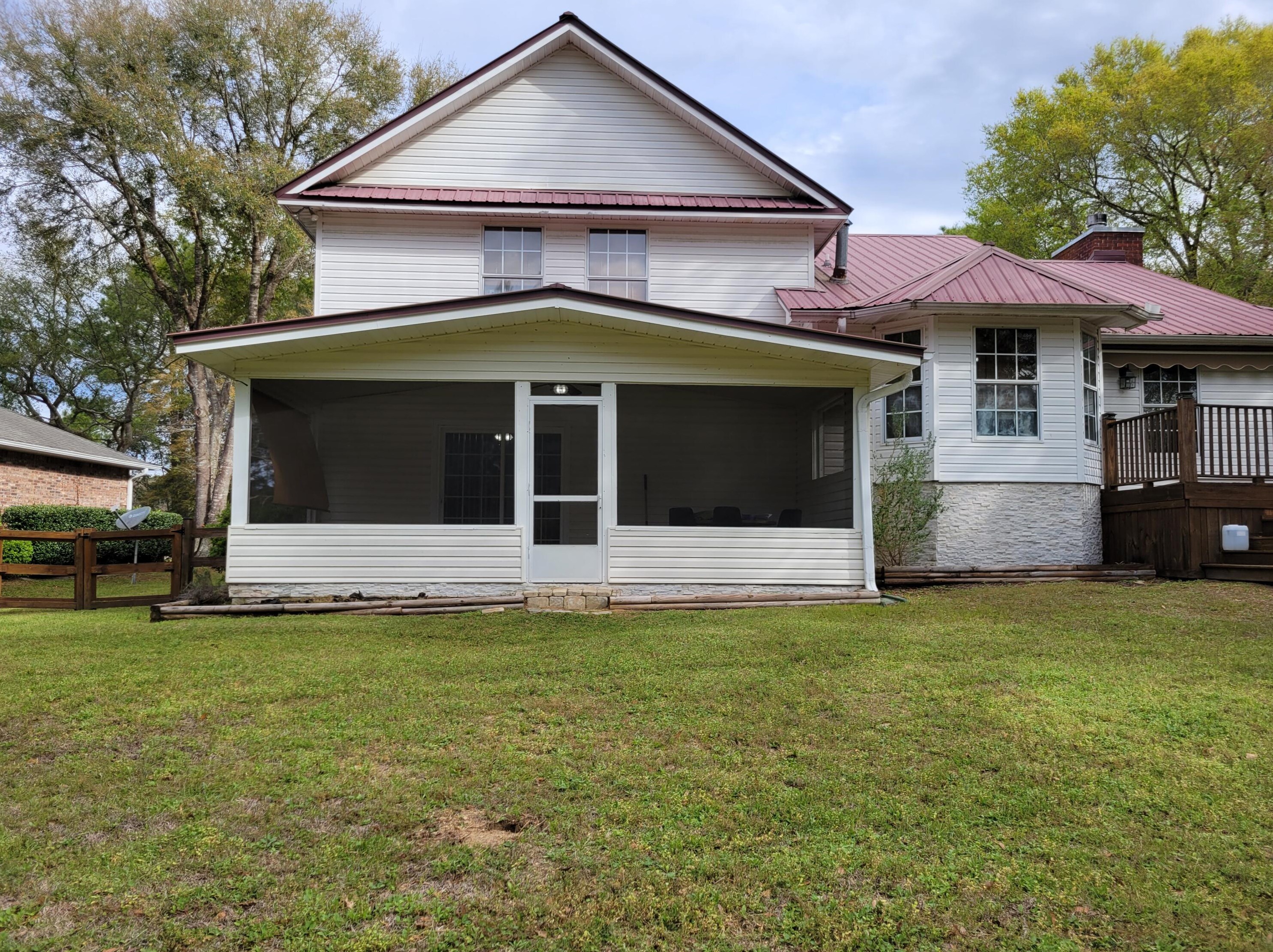 525 Shoal River Dr, Crestview FL  32539-8359 exterior