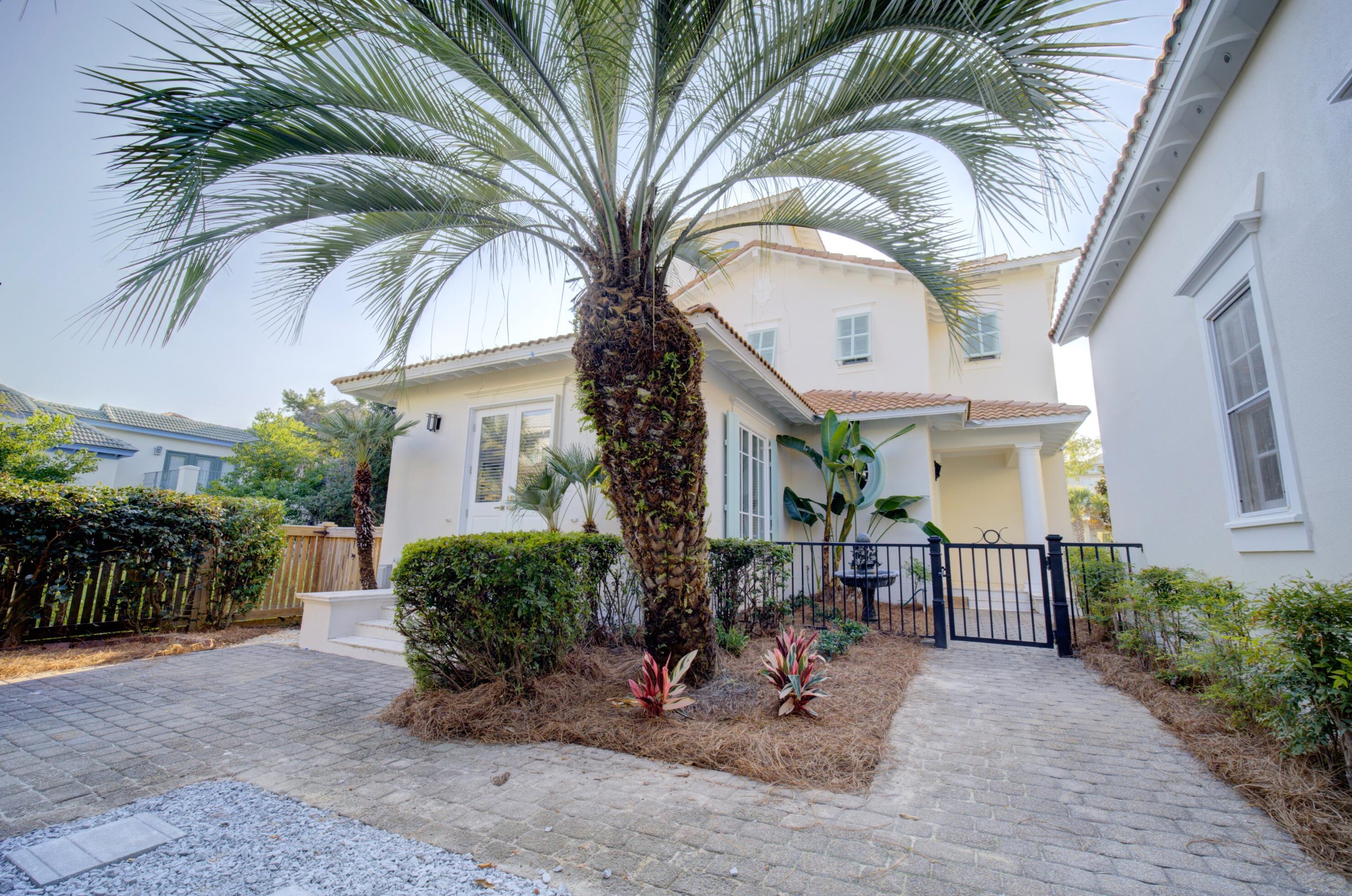 37 Rue Martine, Destin FL  32550-4909 exterior