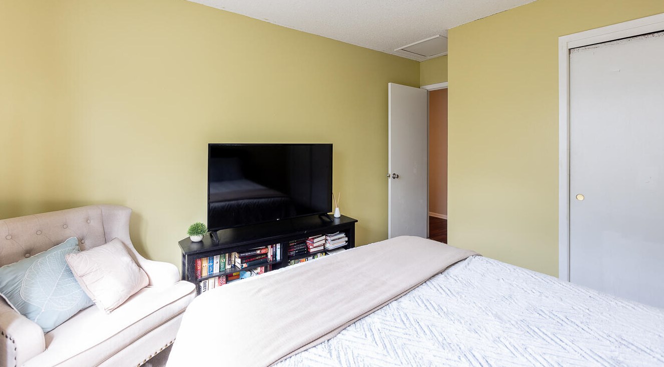 6 Lakeview Dr, Mary Esther FL  32569-1418 exterior