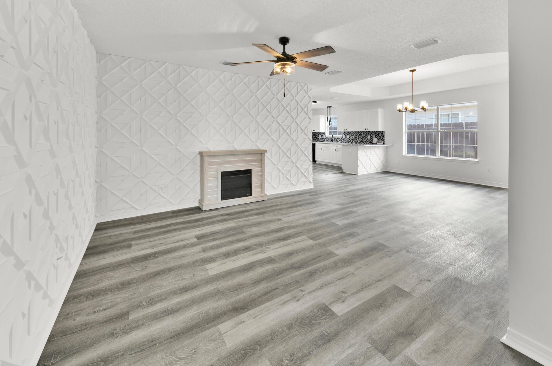 388 Pristine Water Ln, Mary Esther FL  32569-2174 exterior