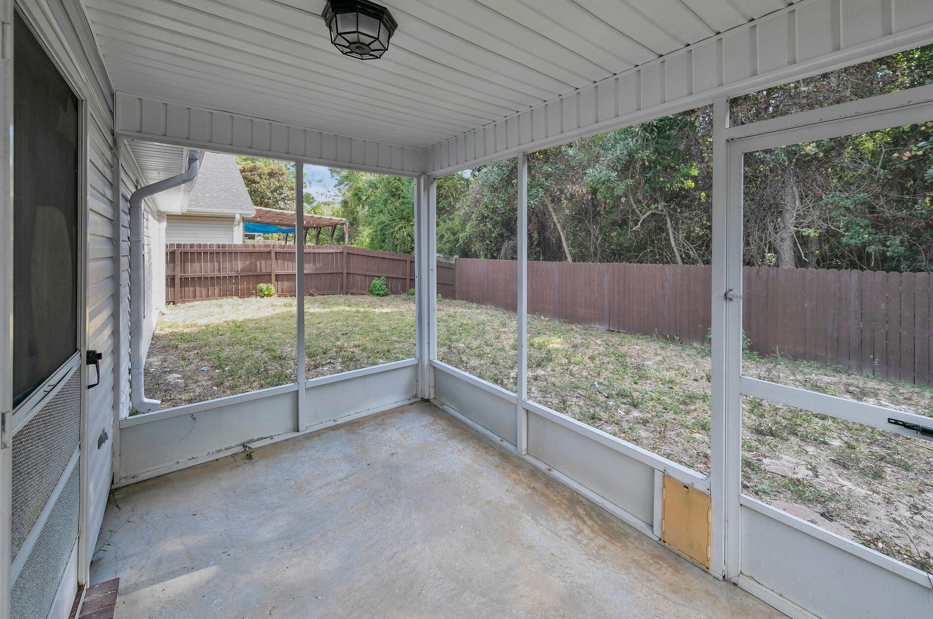 388 Pristine Water Ln, Mary Esther FL  32569-2174 exterior