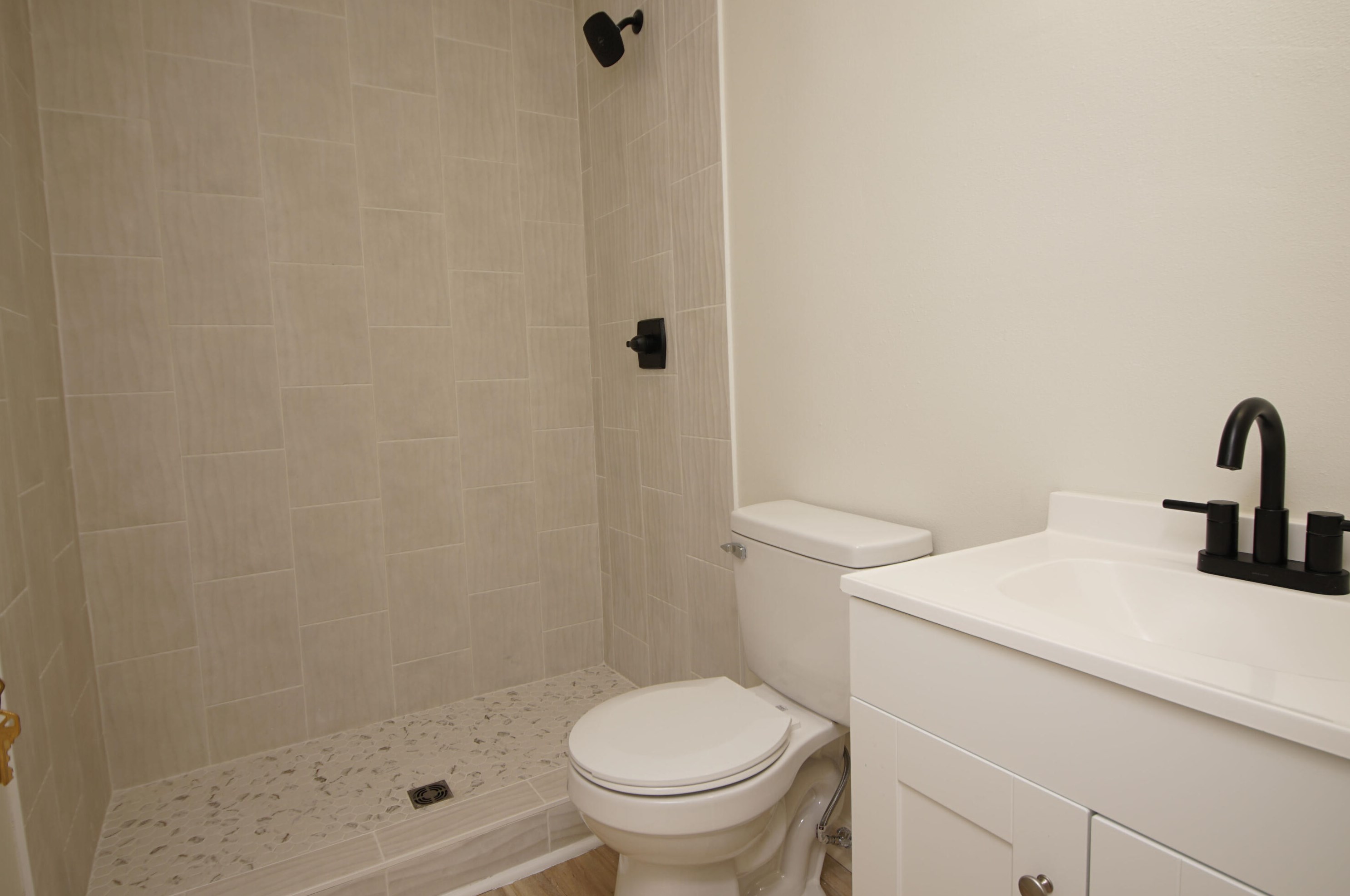210 Lorraine Dr, Mary Esther FL  32569-1820 exterior