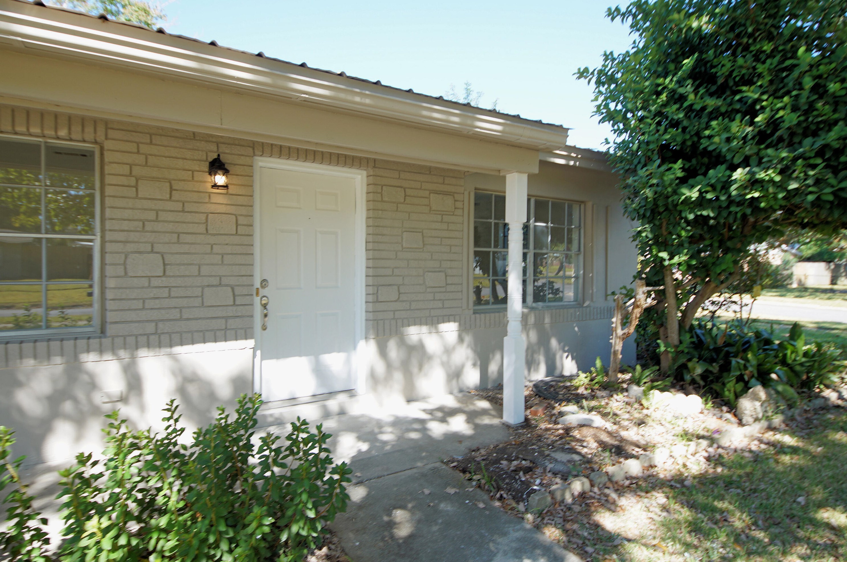 210 Lorraine Dr, Mary Esther FL  32569-1820 exterior