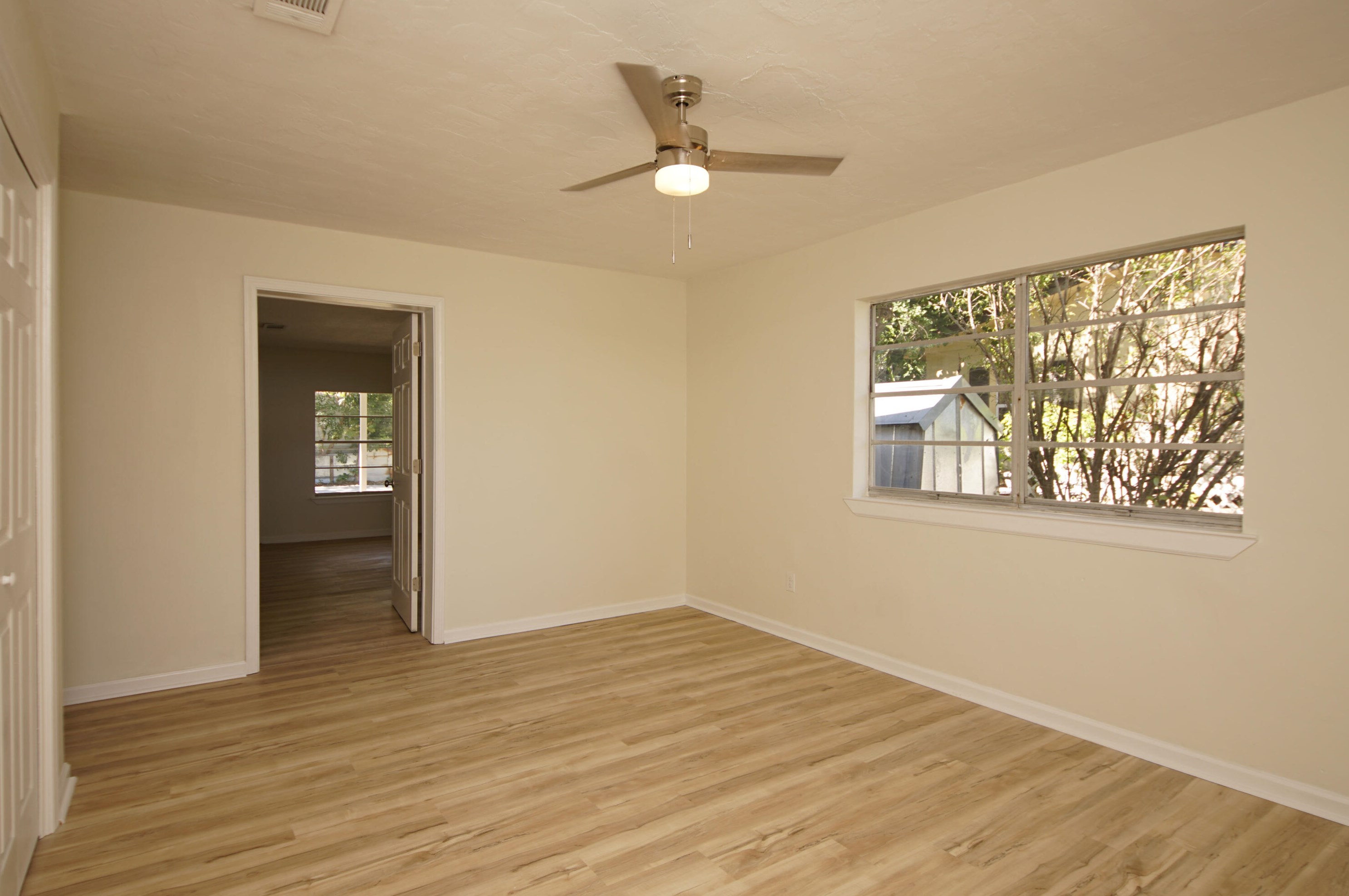 210 Lorraine Dr, Mary Esther FL  32569-1820 exterior