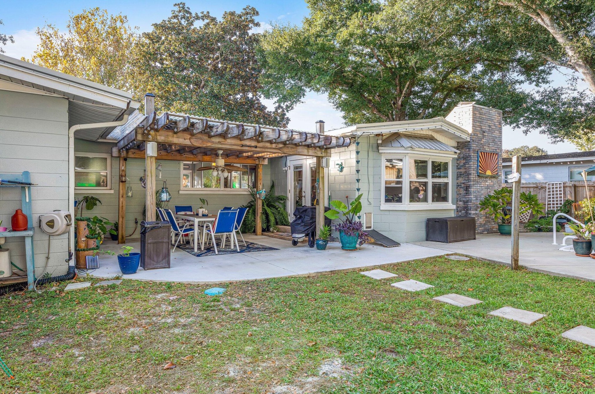 15 Waynel Cir, Fort Walton Beach FL  32548-7247 exterior