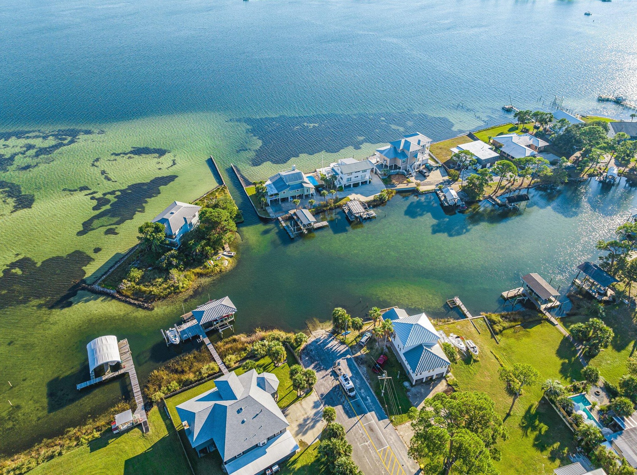 15 Waynel Cir, Fort Walton Beach FL  32548-7247 exterior