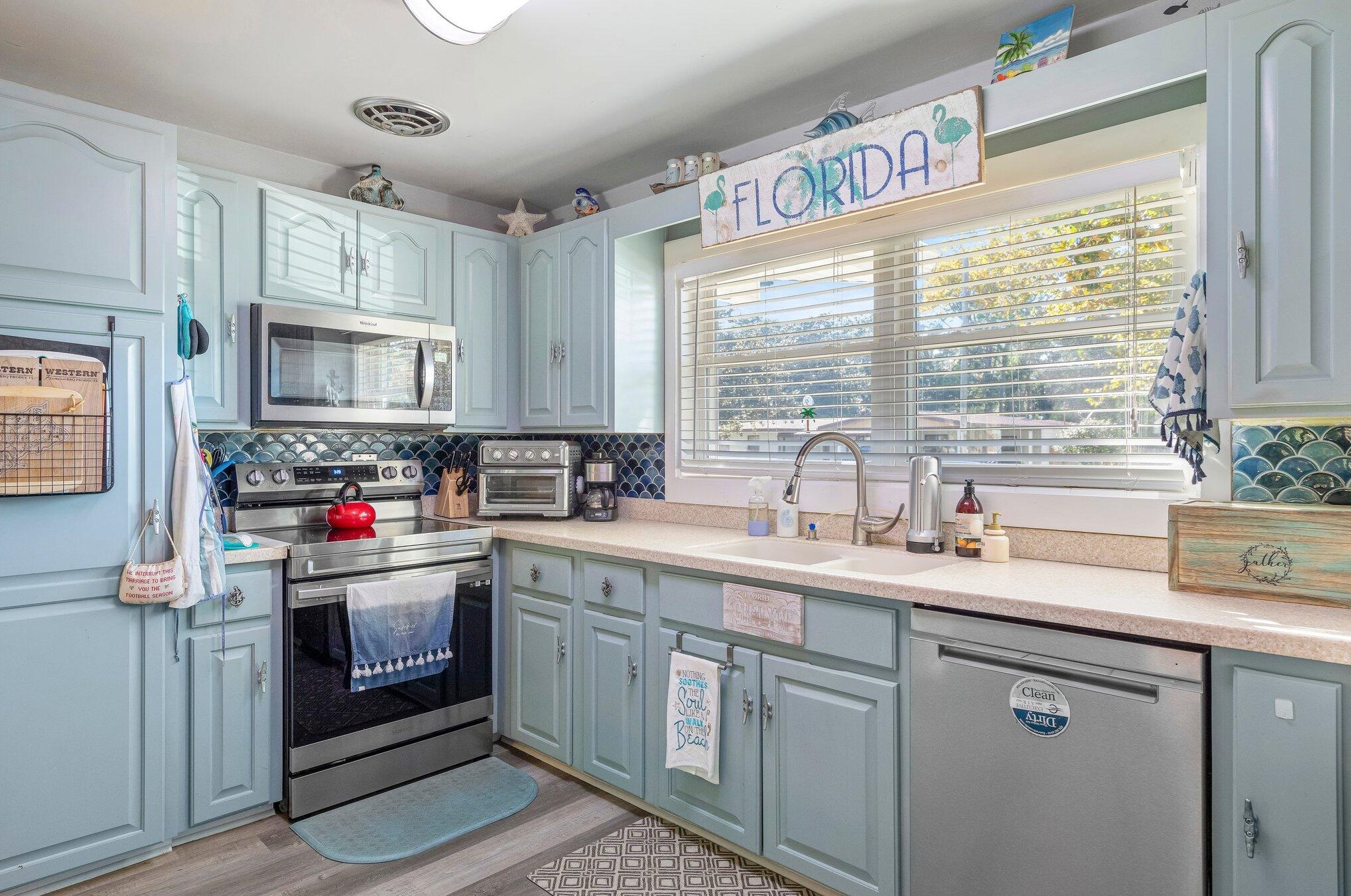 15 Waynel Cir, Fort Walton Beach FL  32548-7247 exterior