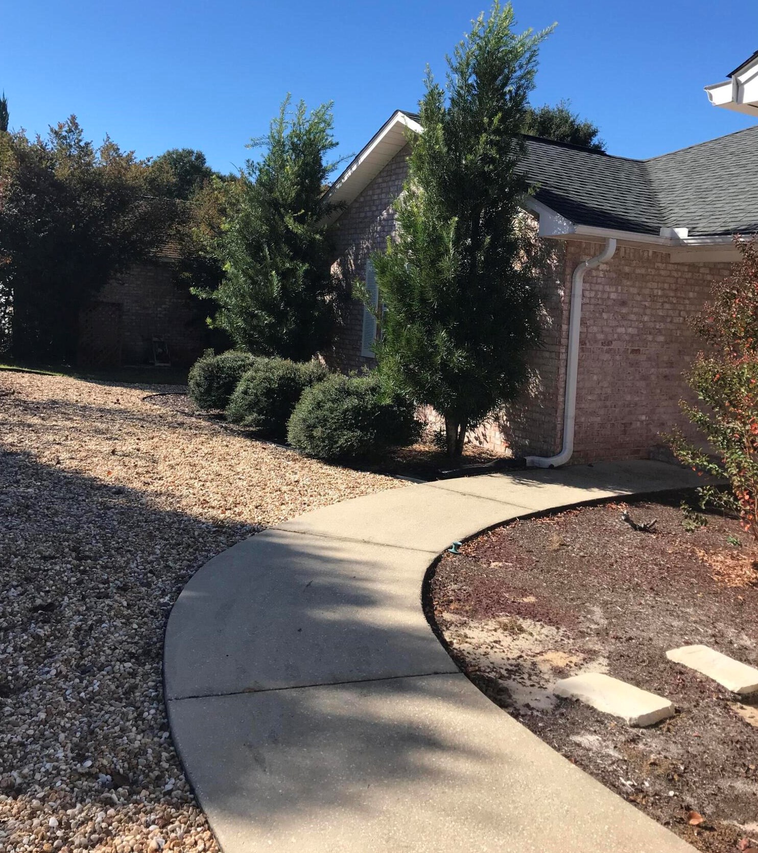 142 Conquest Ave, Crestview FL  32536-6524 exterior