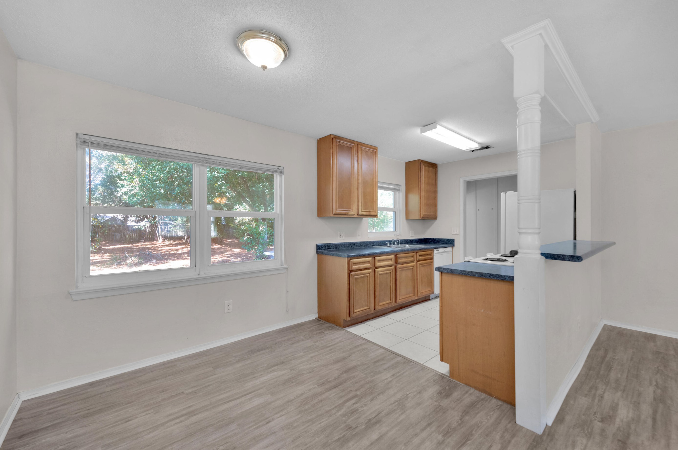 36 Memorial Pkwy, Fort Walton Beach FL  32548-4649 exterior