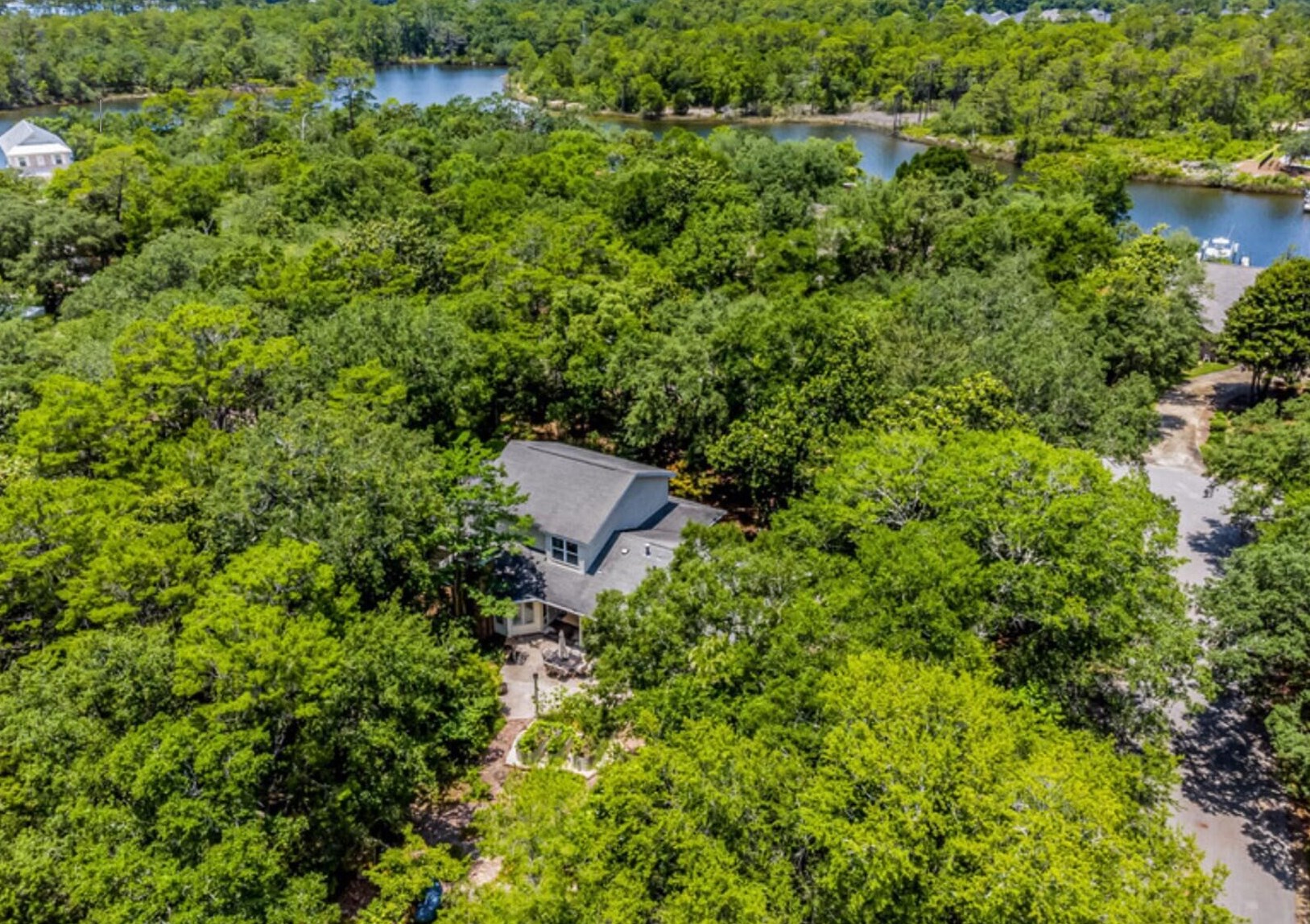 821 Weeden Island Dr, Niceville FL  32578-3724 exterior