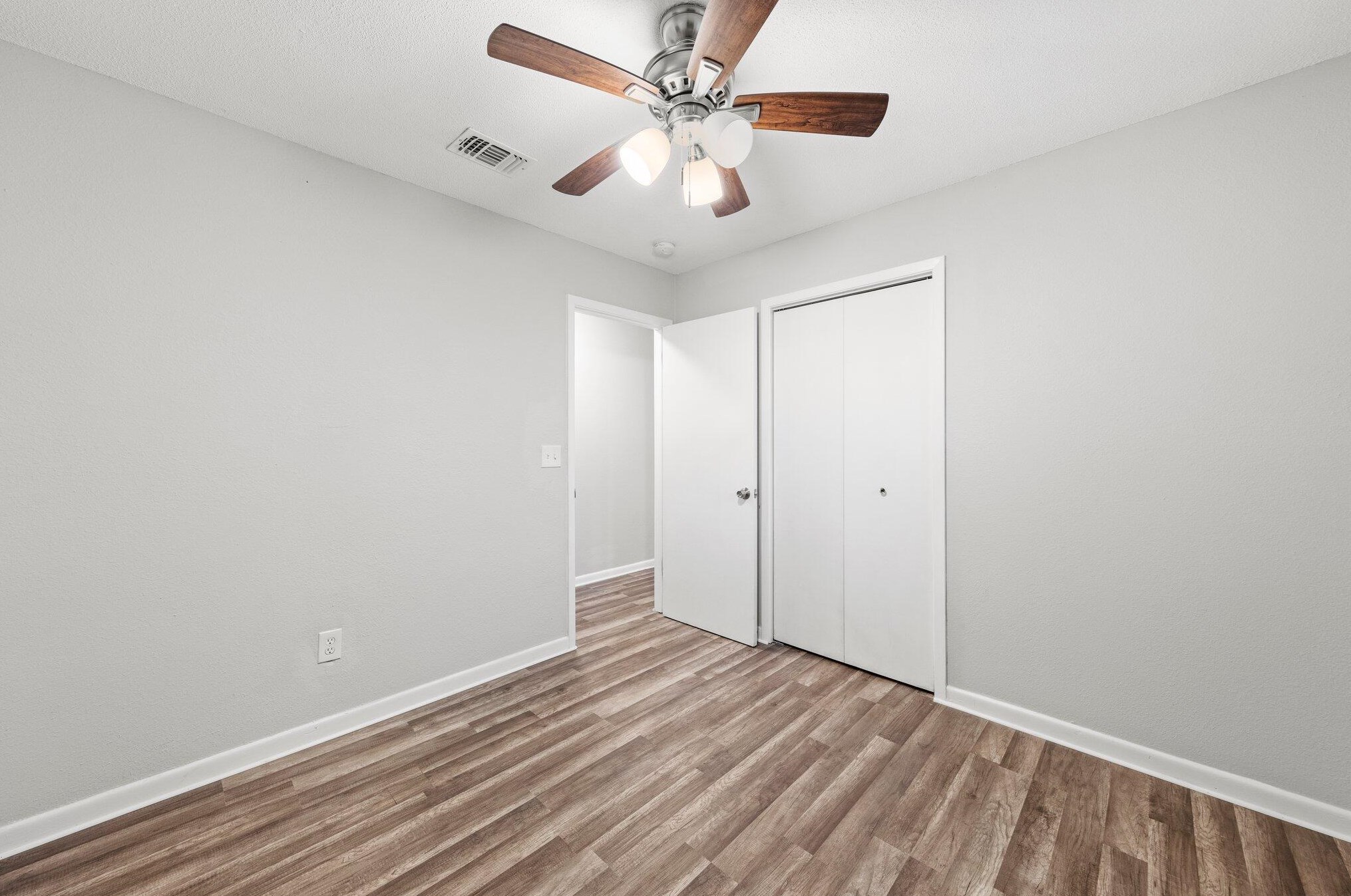 100 Graham Ct, Fort Walton Beach FL  32548-6411 exterior