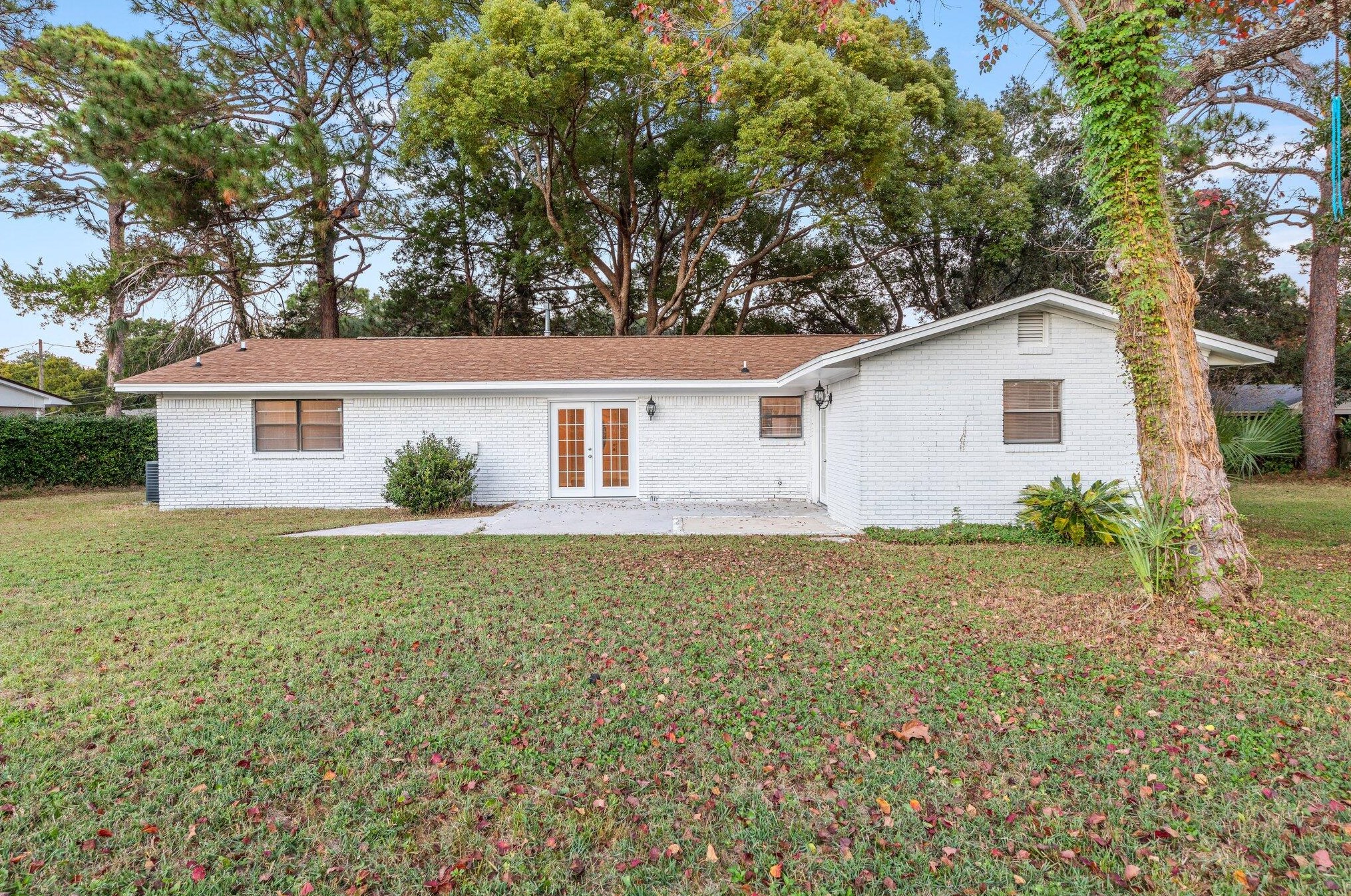 100 Graham Ct, Fort Walton Beach FL  32548-6411 exterior