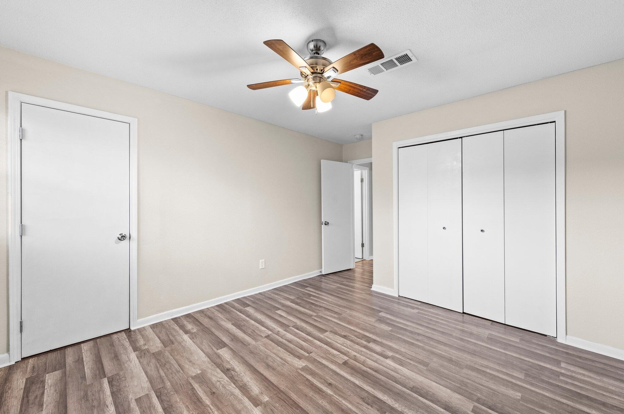 100 Graham Ct, Fort Walton Beach FL  32548-6411 exterior