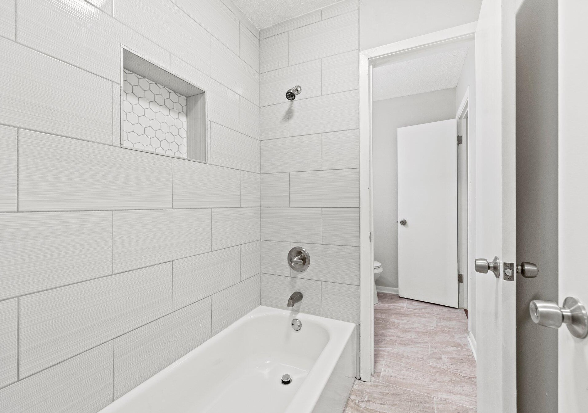 100 Graham Ct, Fort Walton Beach FL  32548-6411 exterior