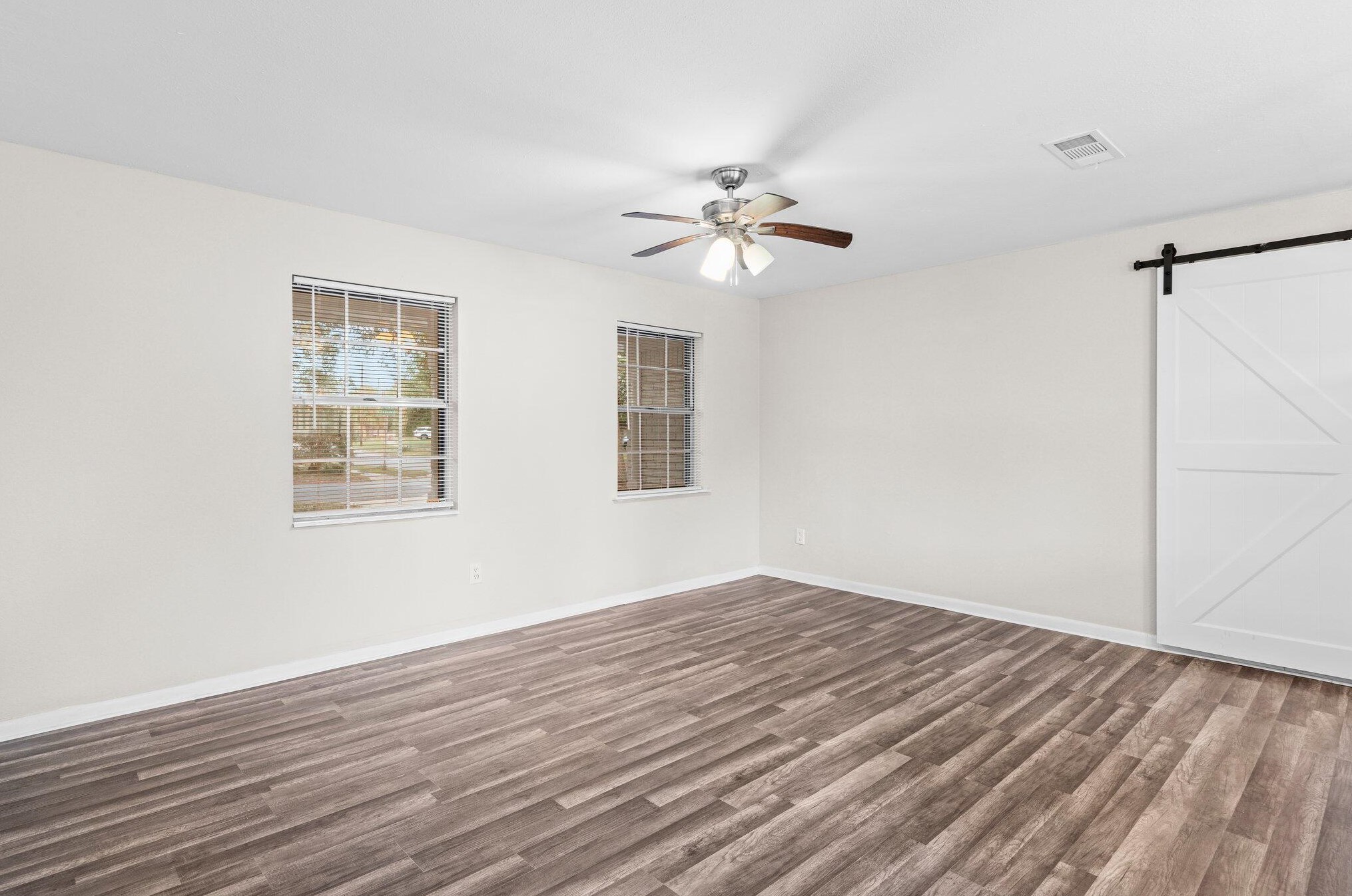 100 Graham Ct, Fort Walton Beach FL  32548-6411 exterior