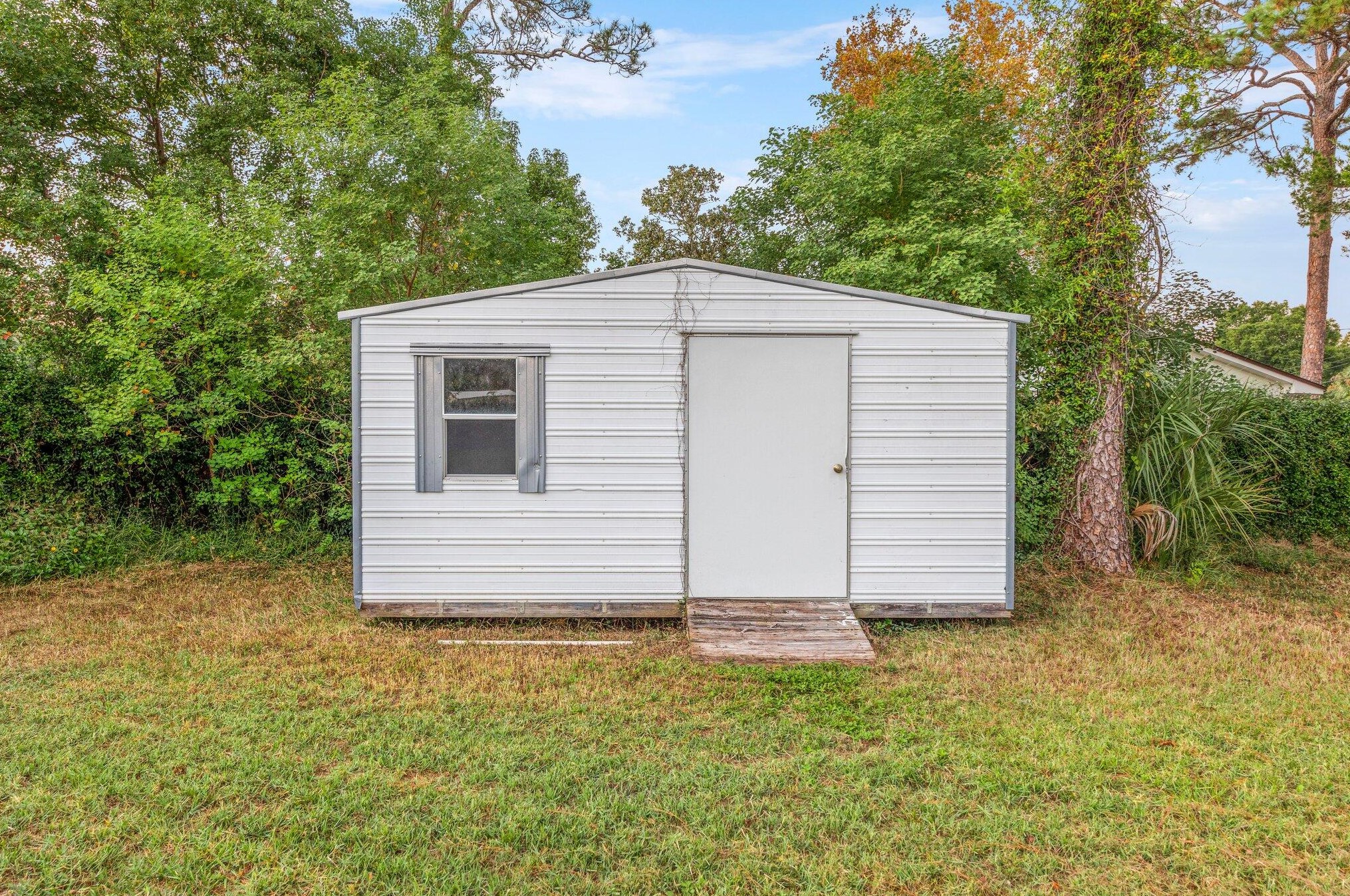 100 Graham Ct, Fort Walton Beach FL  32548-6411 exterior