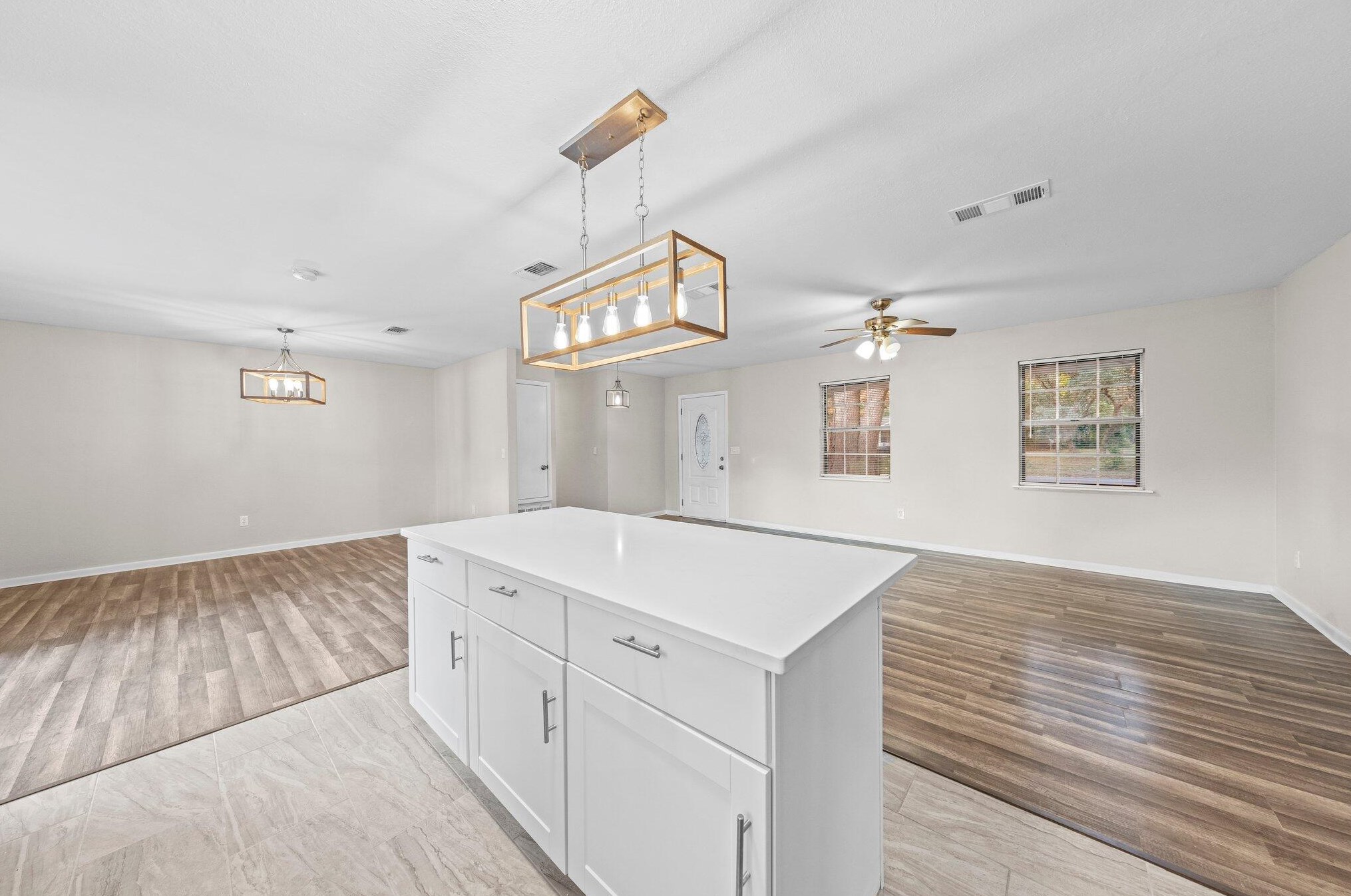 100 Graham Ct, Fort Walton Beach FL  32548-6411 exterior