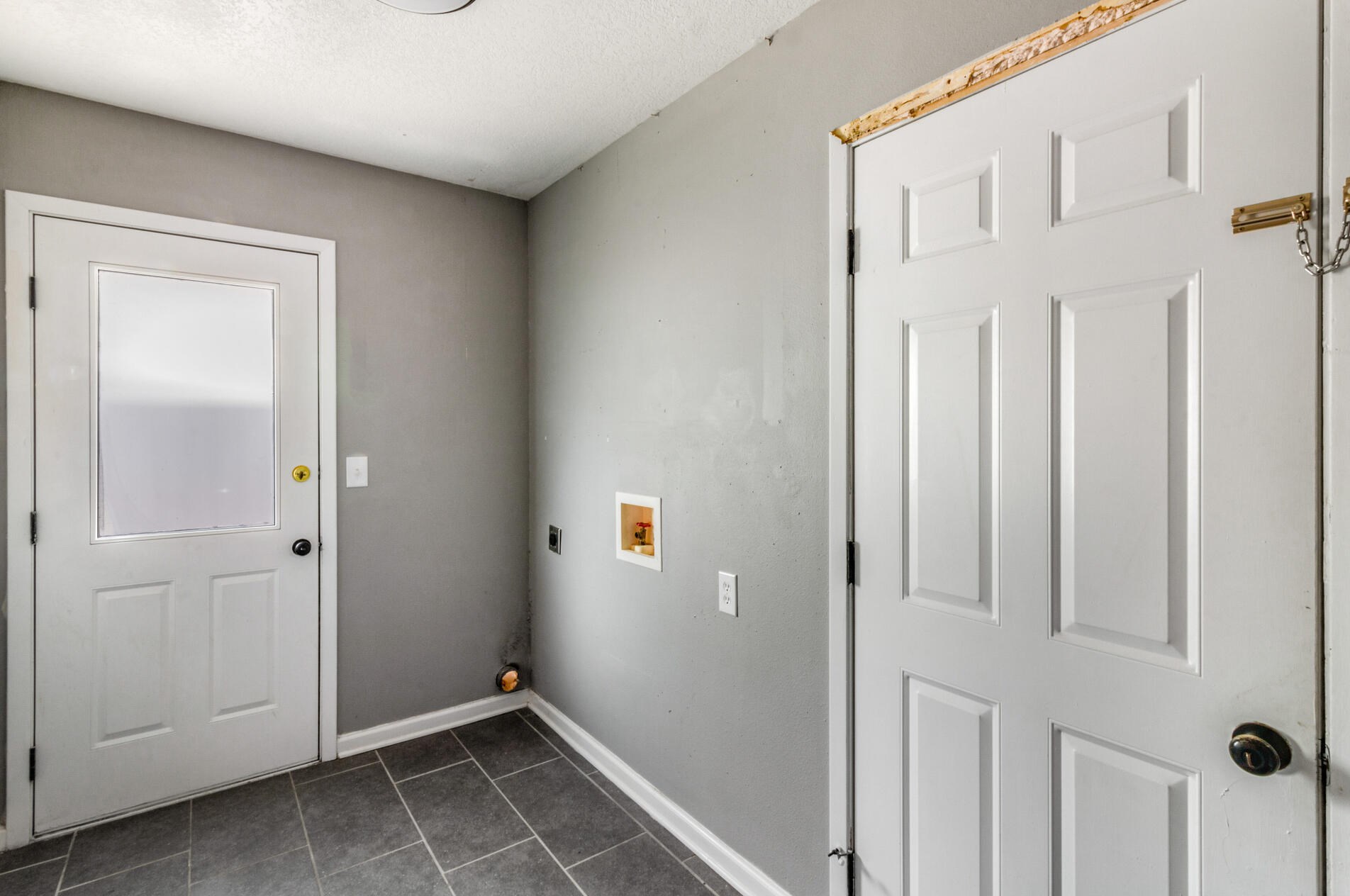 917 Lido Cir, Niceville FL  32578-4404 exterior