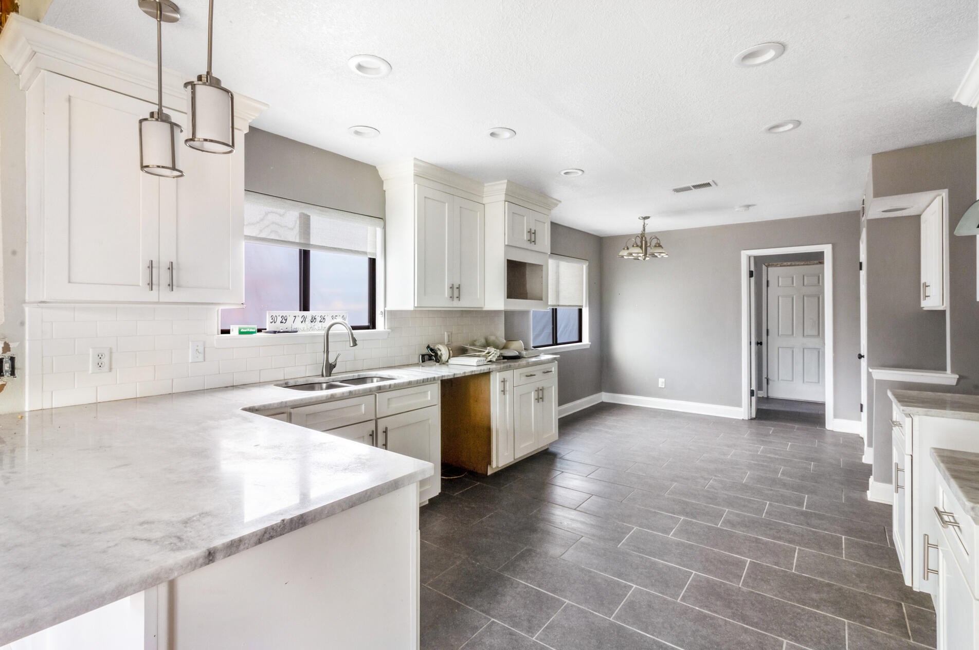 917 Lido Cir, Niceville FL  32578-4404 exterior