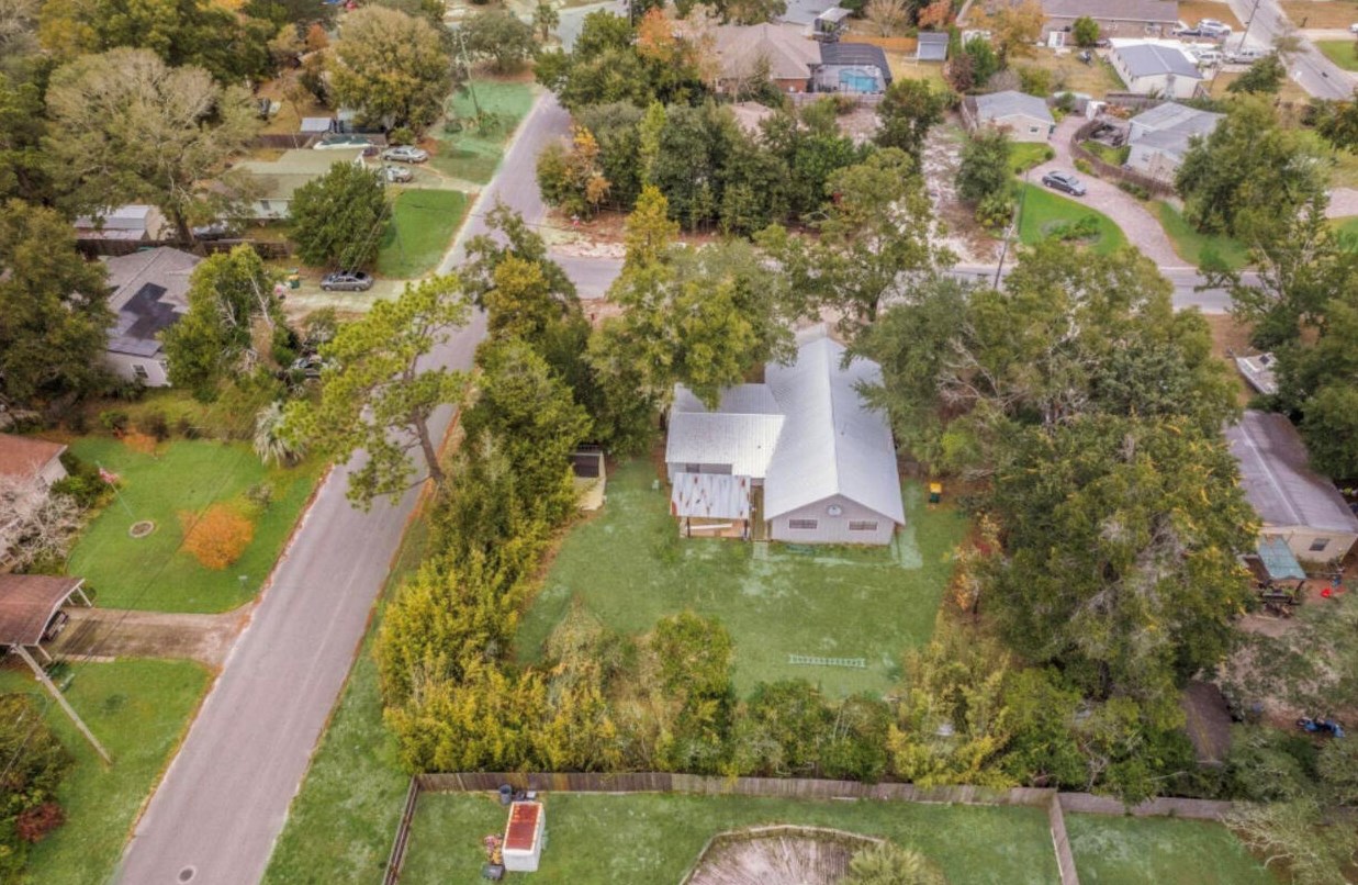 401 Marlowe Dr, Fort Walton Beach FL  32547-2656 exterior