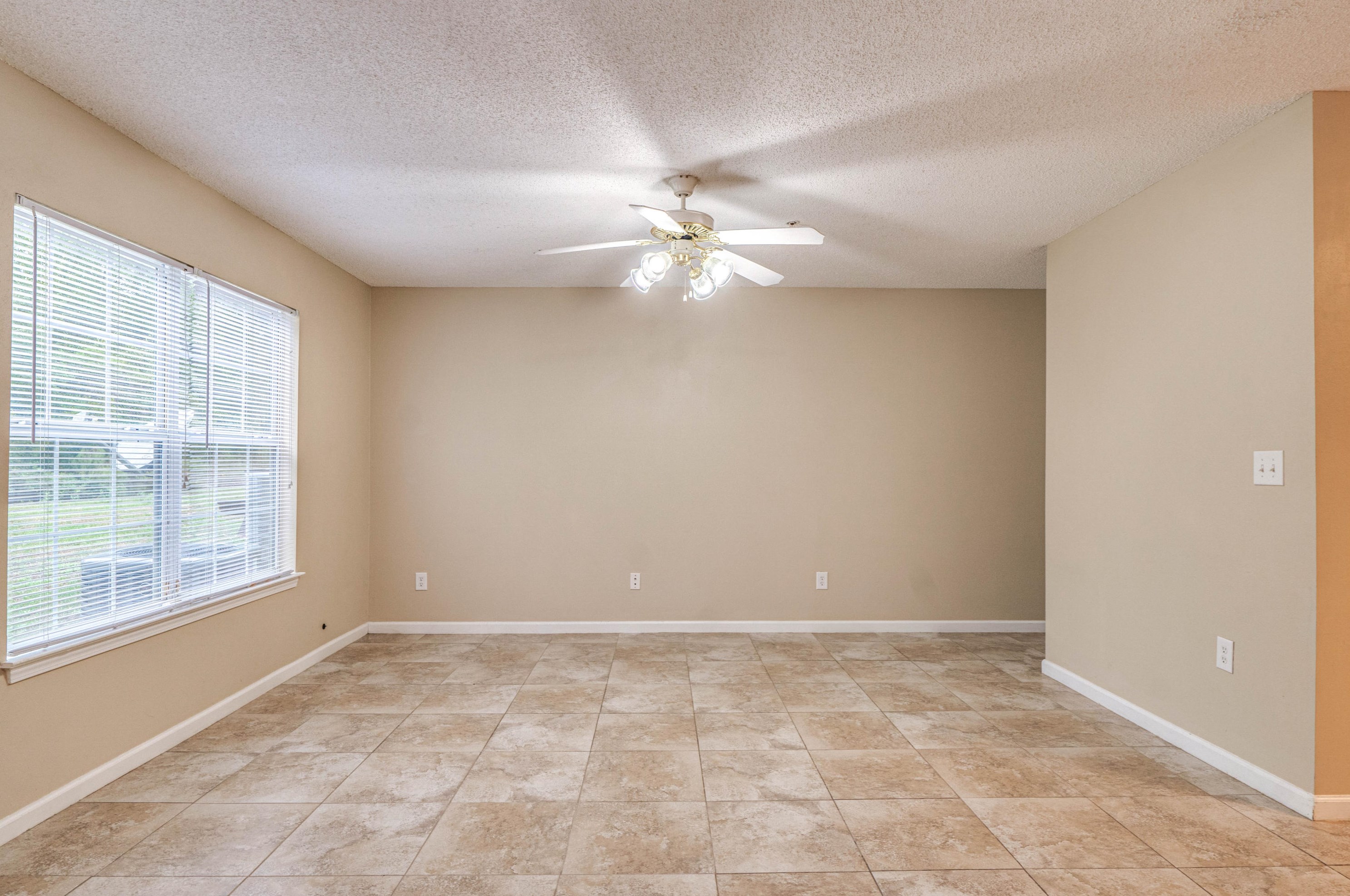 141 Swaying Pine Ct, Crestview FL  32539-5799 exterior
