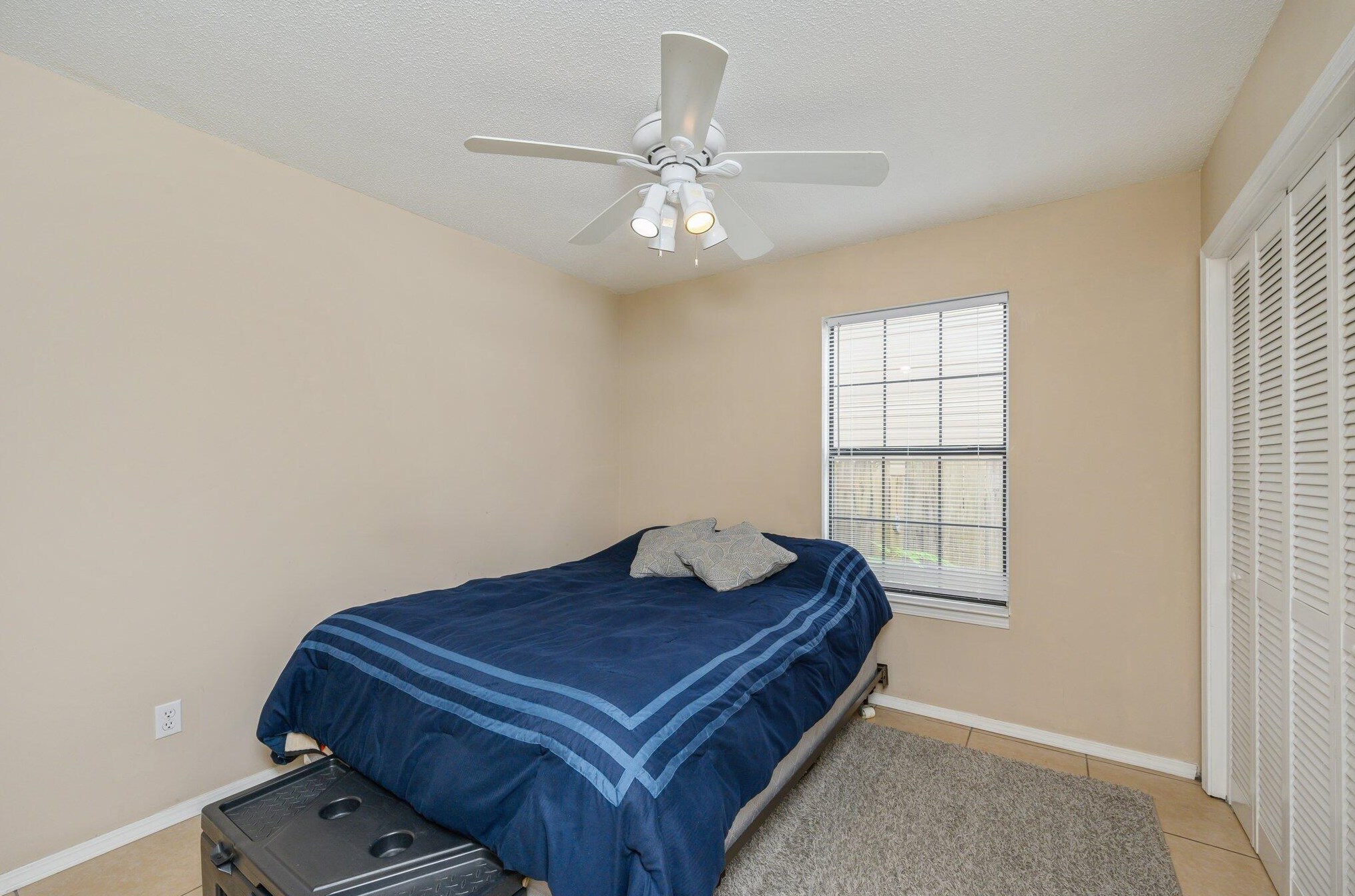 300 Woodland Park Cir, Mary Esther FL  32569-1572 exterior