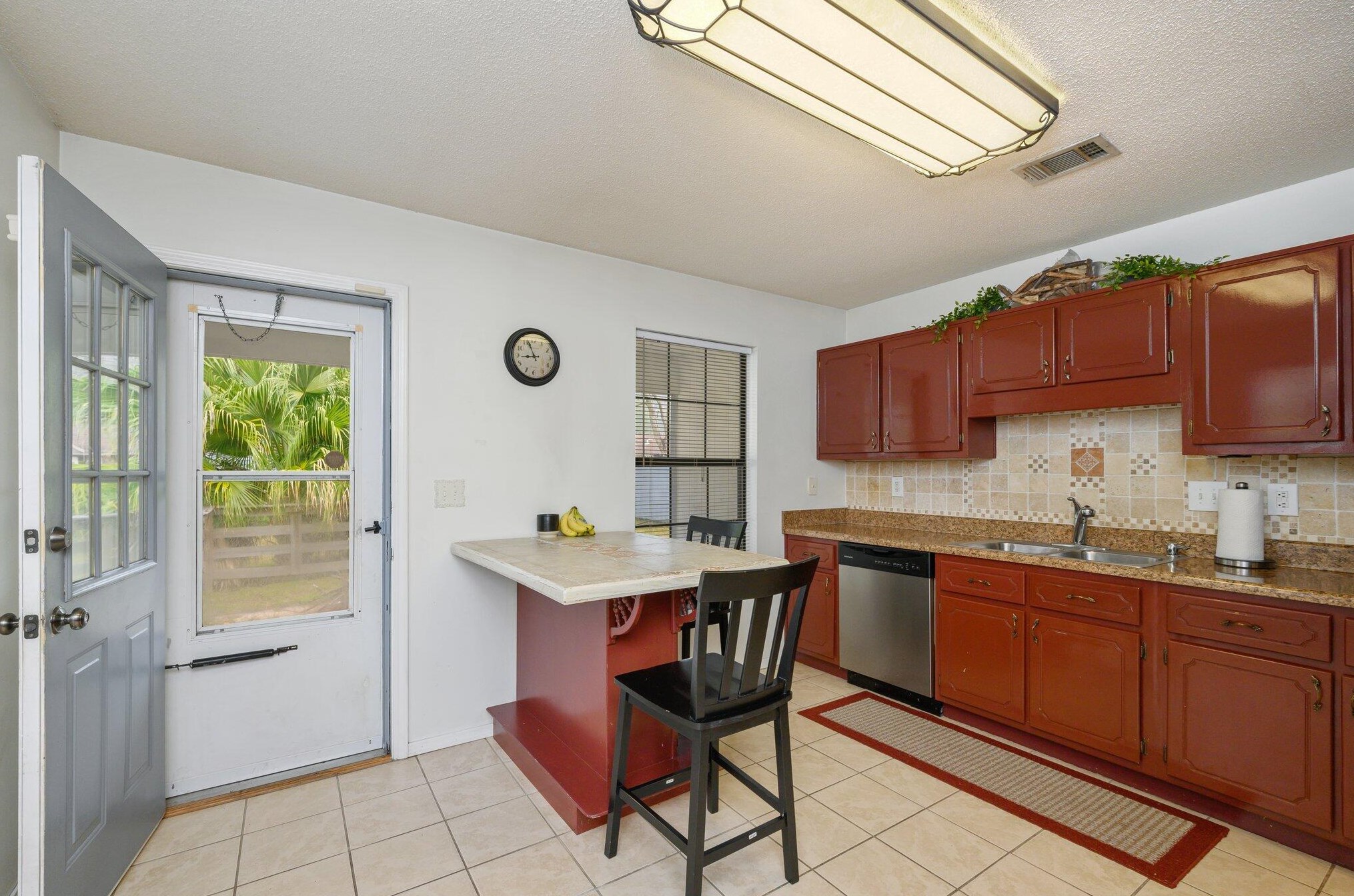 300 Woodland Park Cir, Mary Esther FL  32569-1572 exterior