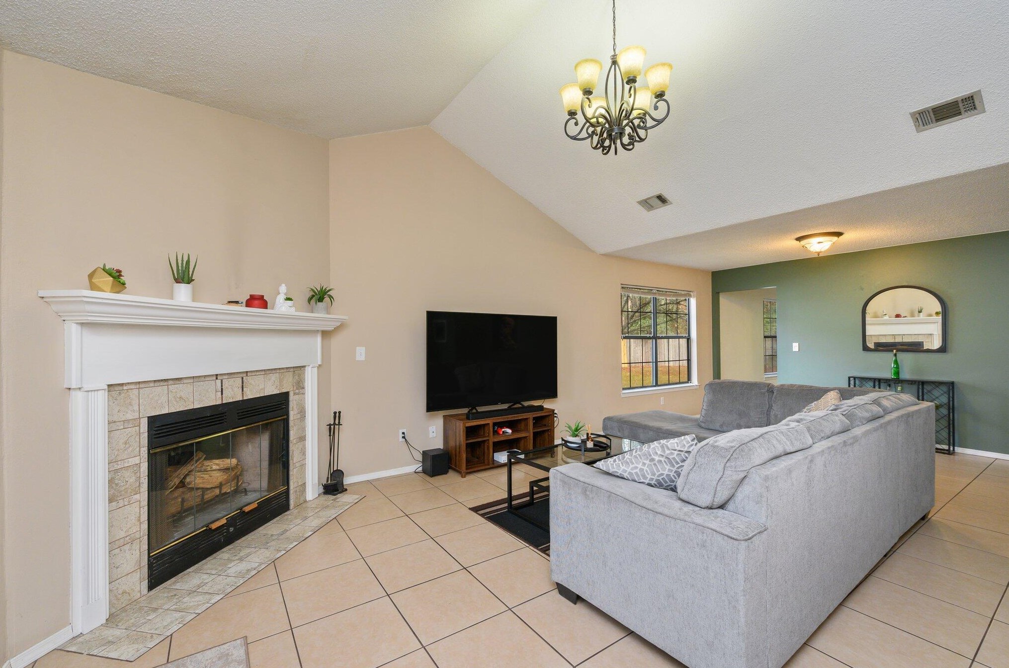 300 Woodland Park Cir, Mary Esther FL  32569-1572 exterior