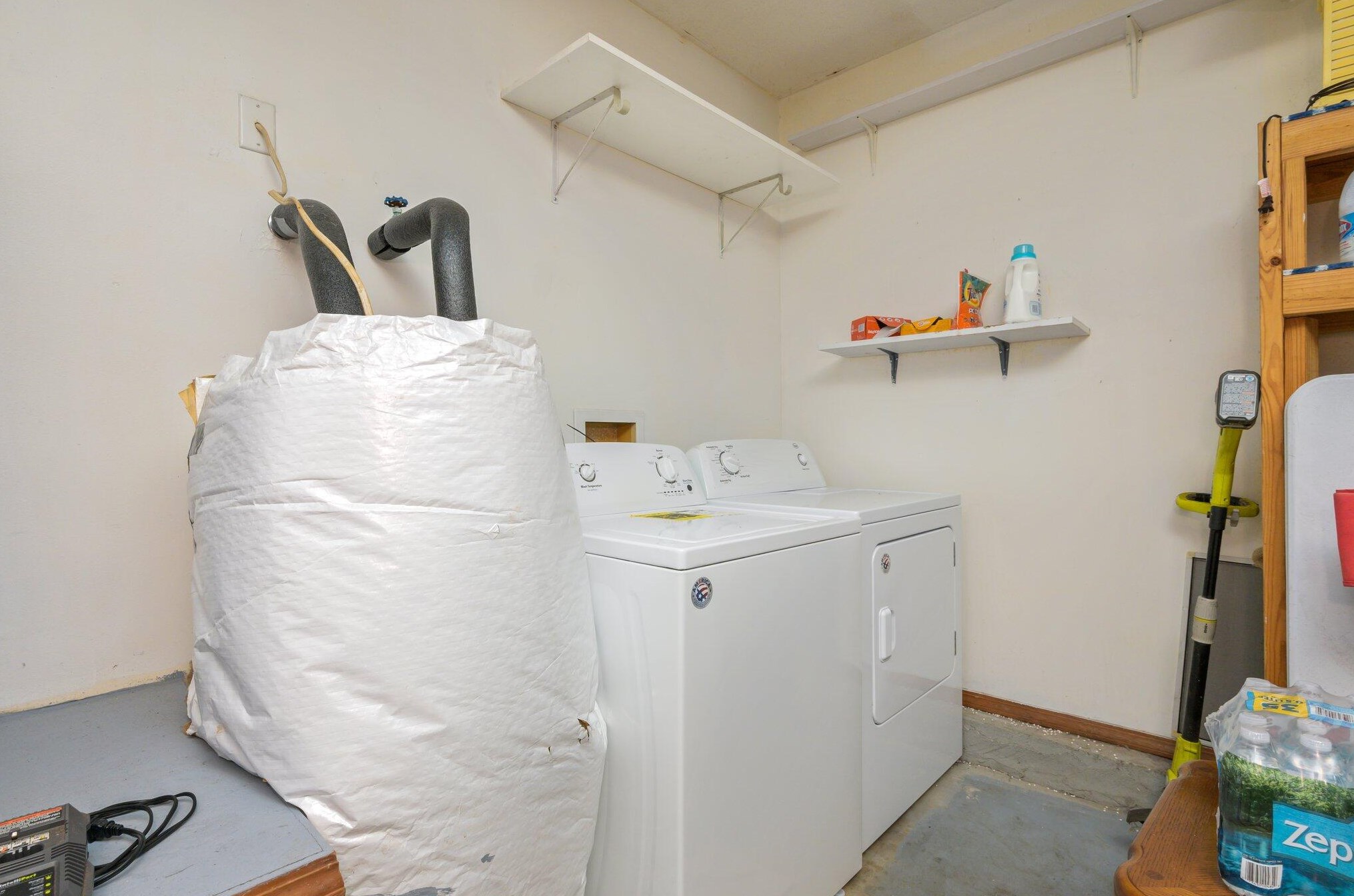 300 Woodland Park Cir, Mary Esther FL  32569-1572 exterior