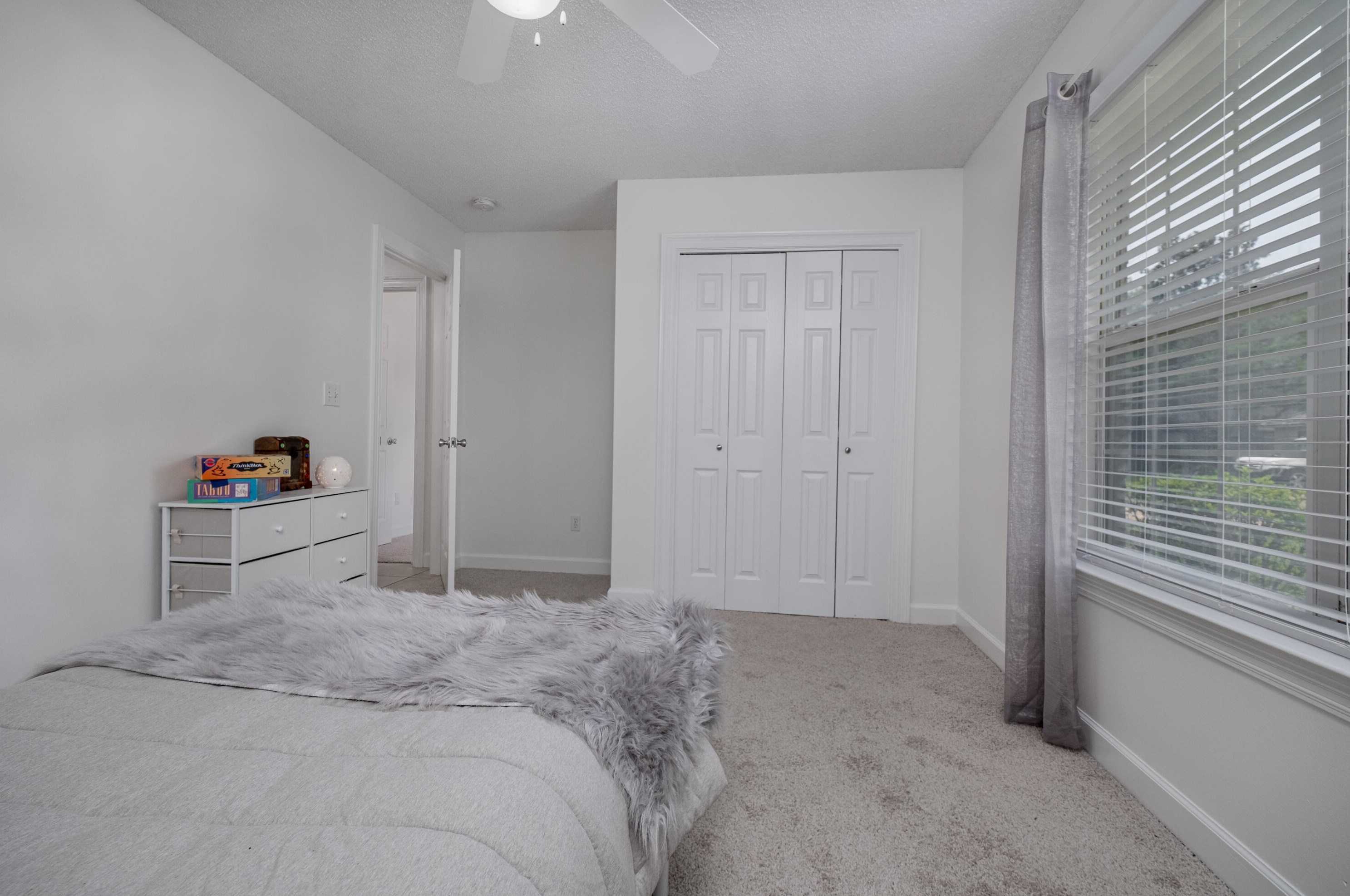 98 Point Comfort Rd, Mary Esther FL  32569-2096 exterior