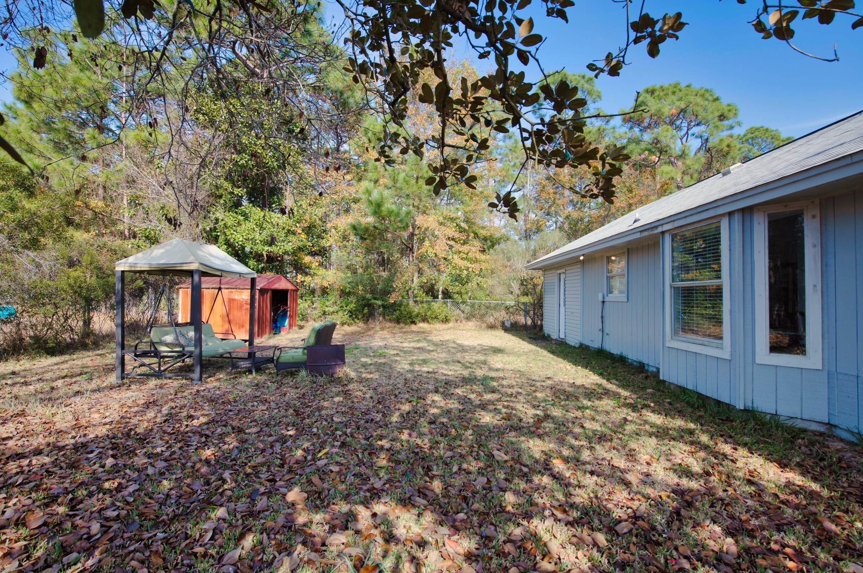 498 Sara Ave, Mary Esther FL  32569-2353 exterior