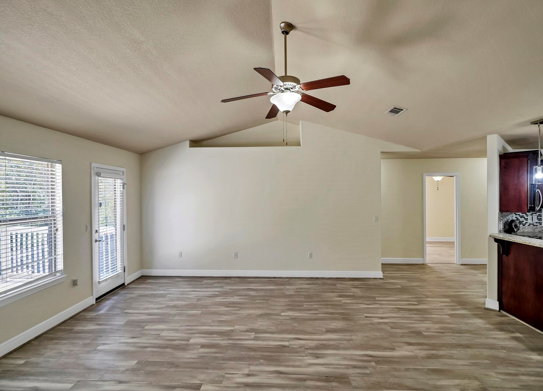 125 Bronze Cir, Crestview FL  32539-4365 exterior