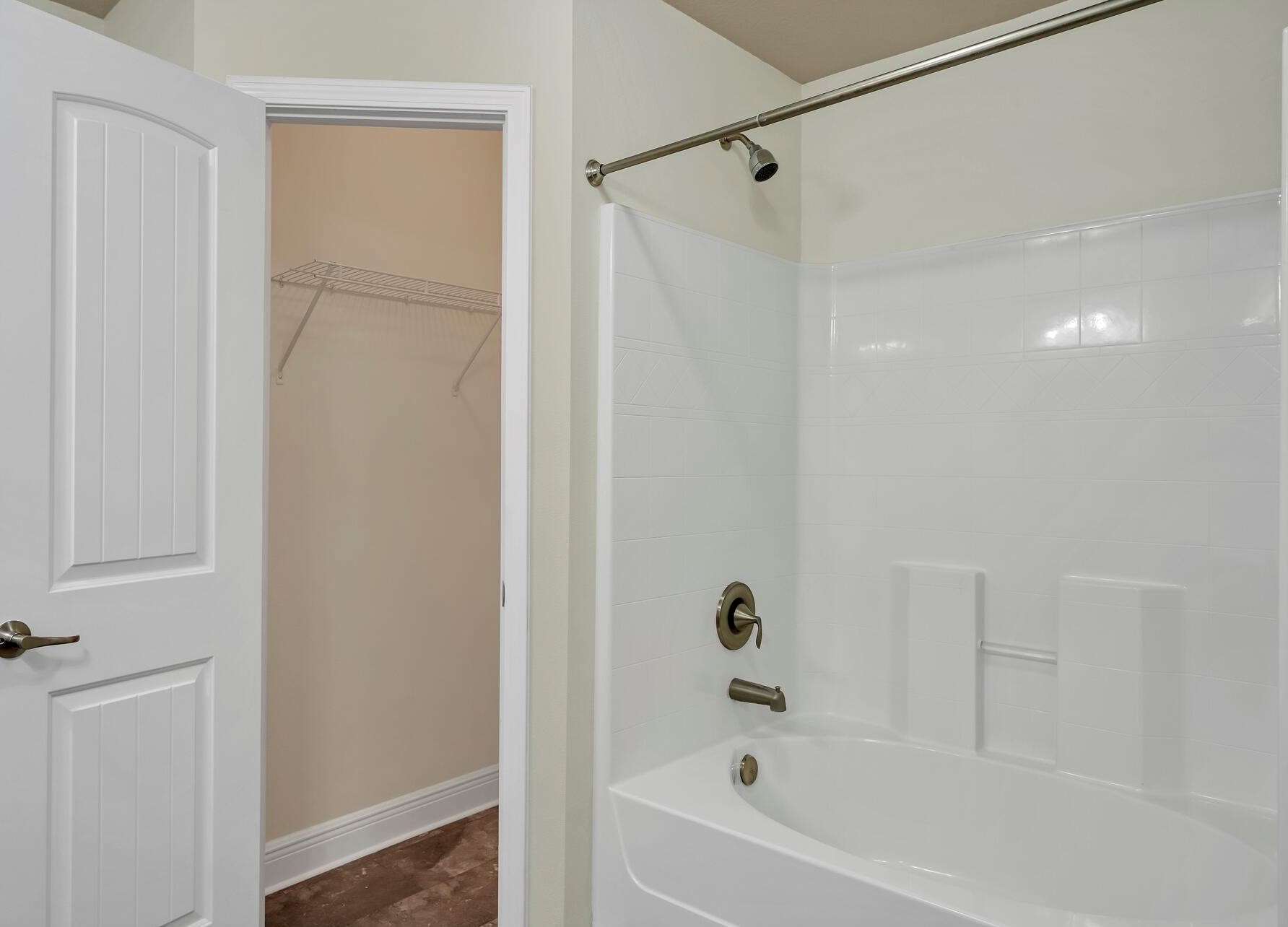 125 Bronze Cir, Crestview FL  32539-4365 exterior